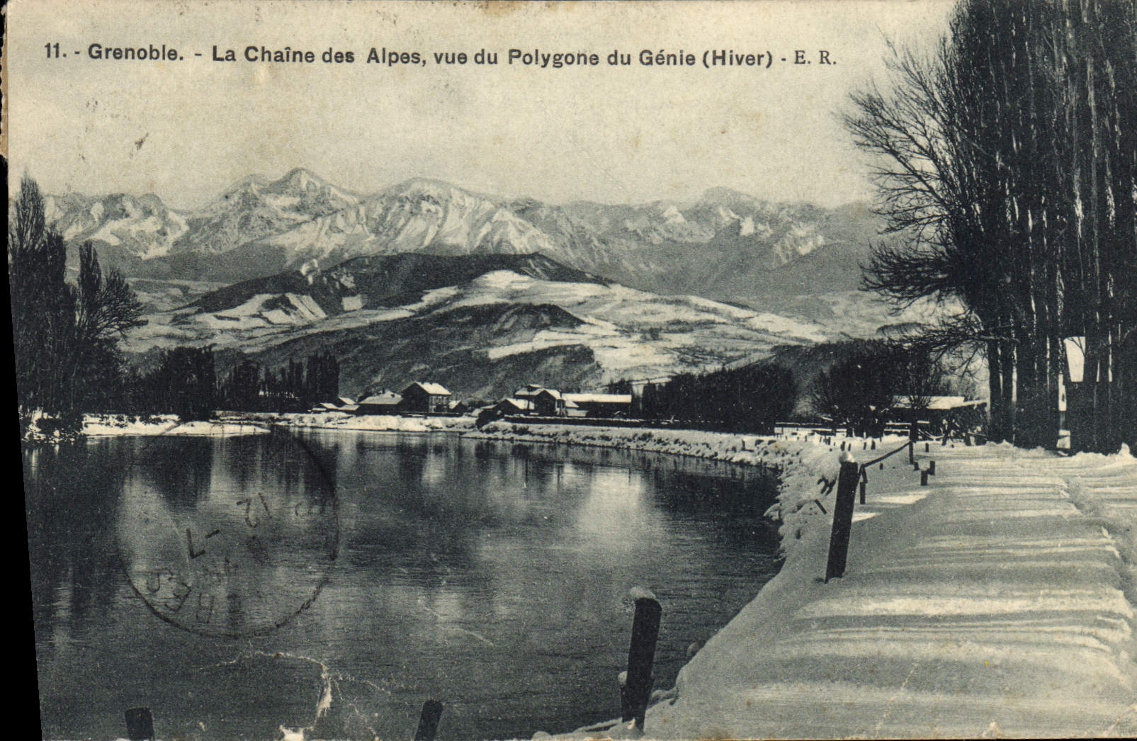 Grenoble - La Chaîne des Alpes, vue du Polygone du Génie (Hiver) - E. R.