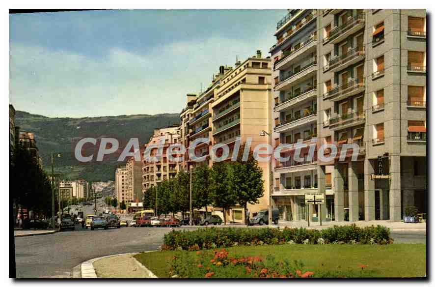 Grenoble — Boulevard Maréchal-Foch — Les Alpes en couleurs naturelles
