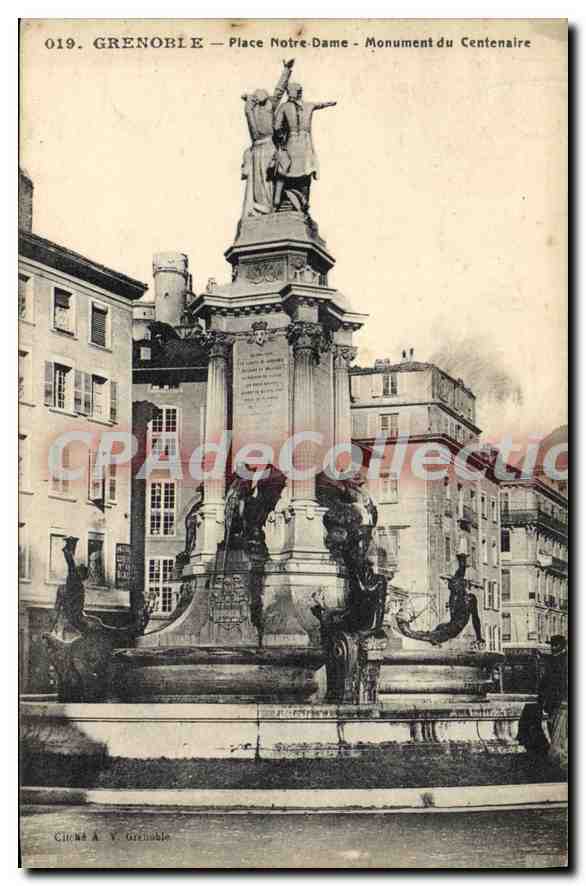 Grenoble — Place Notre-Dame — Monument des Centennaires — Cliché A. V. Grenoble