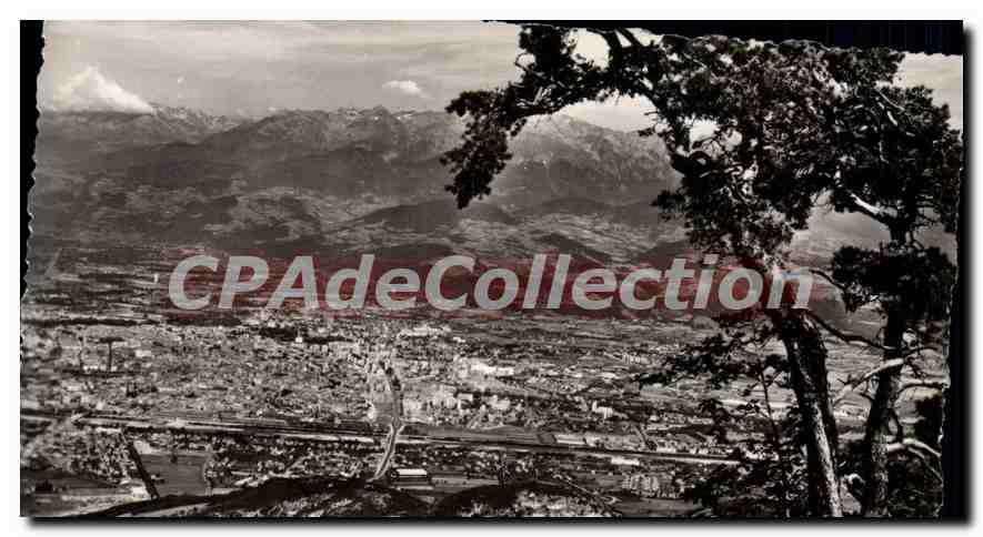 Grenoble (Isère) — Vue générale. Au fond, Chaîne de Belledonne — Photo de Patanka, Grenoble
