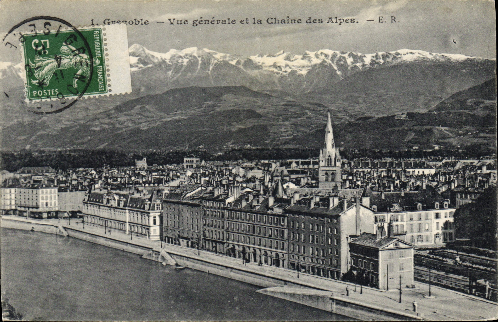 Grenoble — Vue générale et la Chaîne des Alpes — E.R.