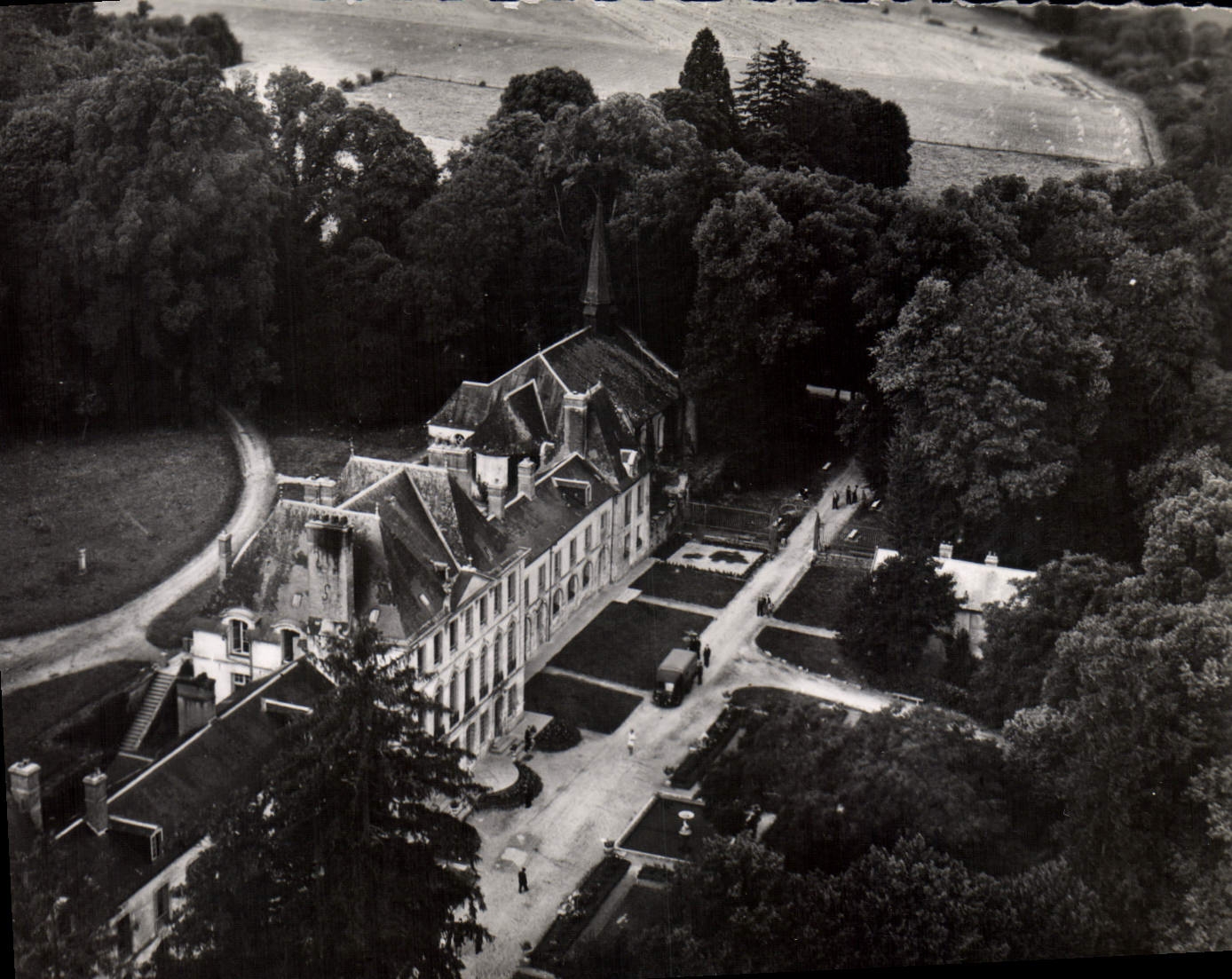 Noyers (Eure) — Château de la Sécurité Sociale — Éditions Aériennes Combiér