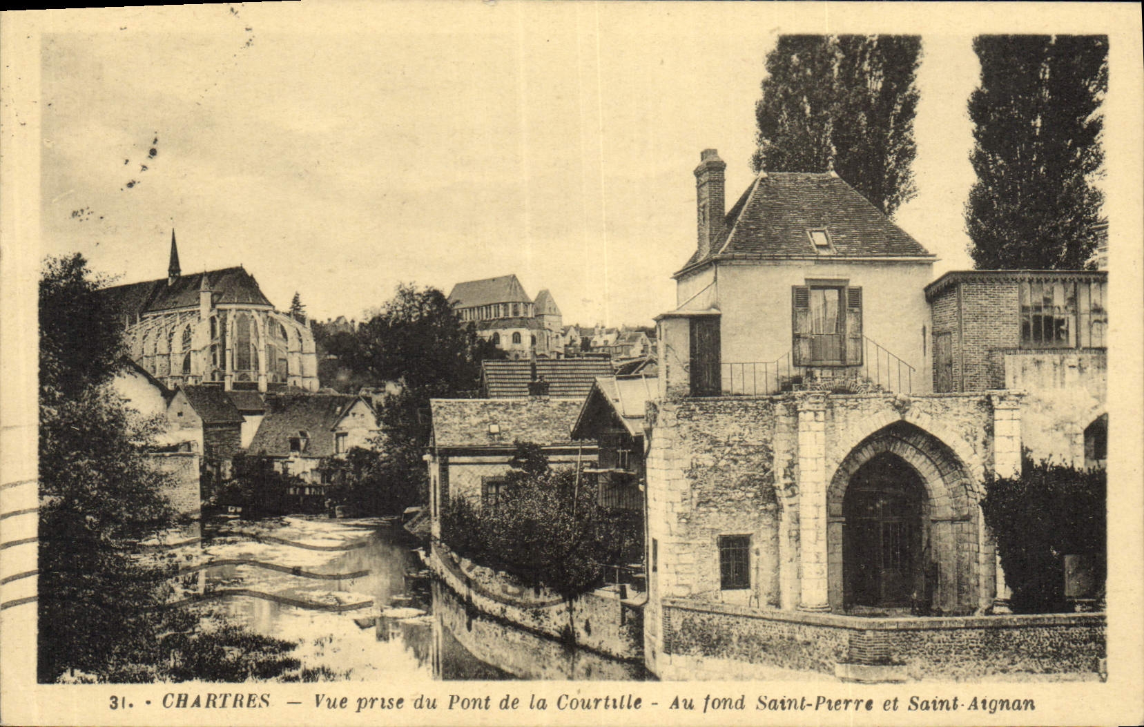 Chartres — Vue prise du Pont de la Courtille — Au fond Saint-Pierre et Saint-Aignan — Édition E. Gaudin, n°31