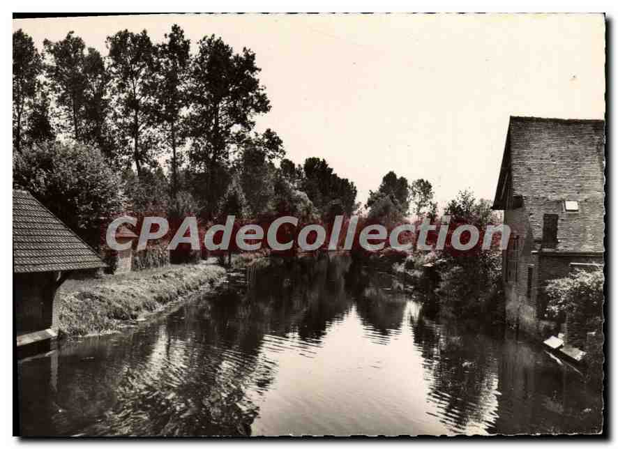 Saint-Piat (Eure-et-Loir) — Vue sur l'Eure prise du Pont — CPAdeCollection