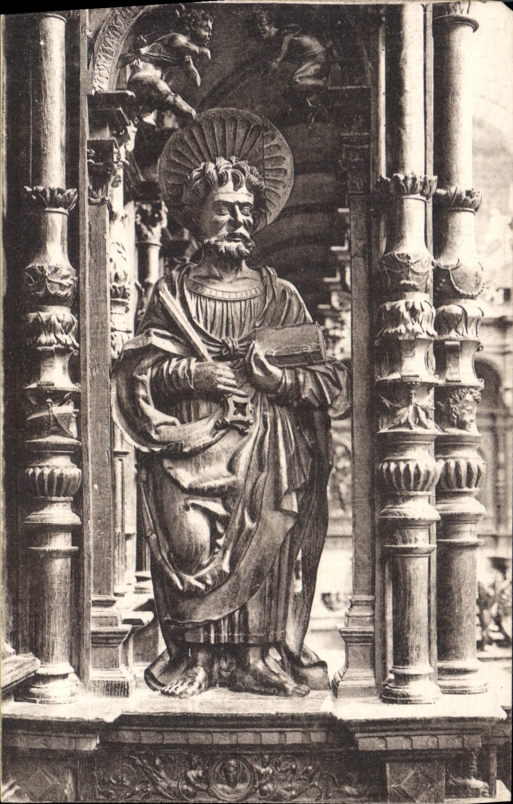CPA Saint Bertrand De Comminges La Cathedrale statue de St Pierre