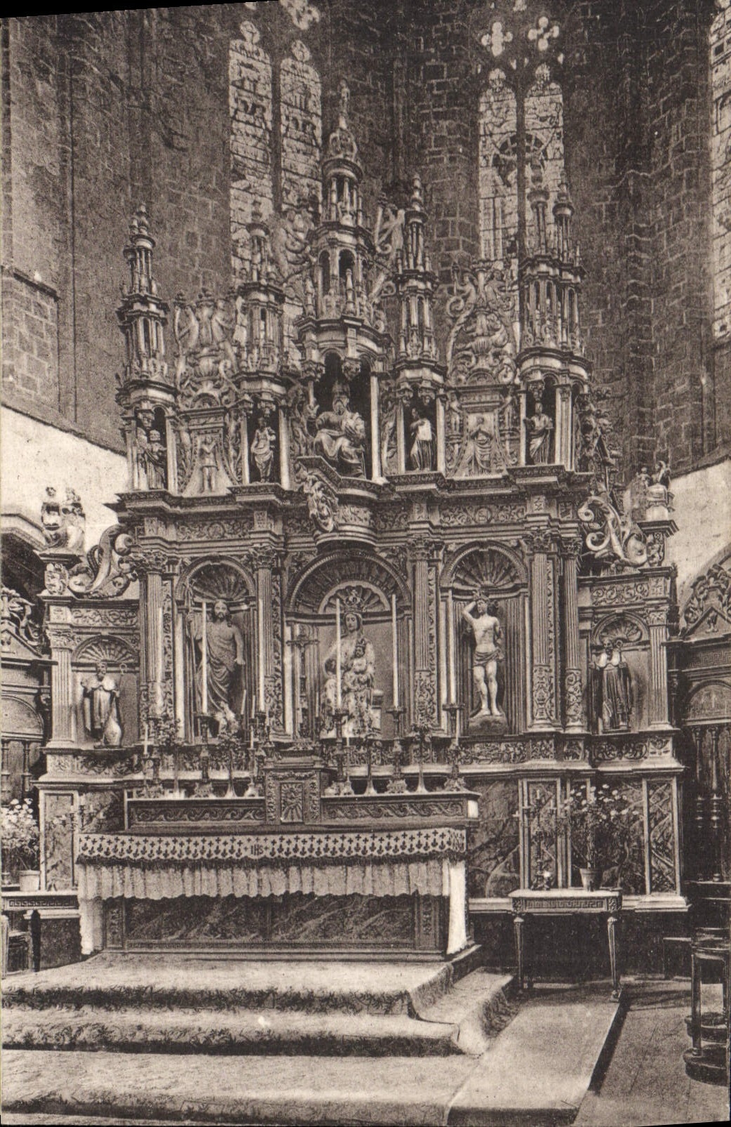 CPA Saint Bertrand De Comminges La Cathedrale rétable
