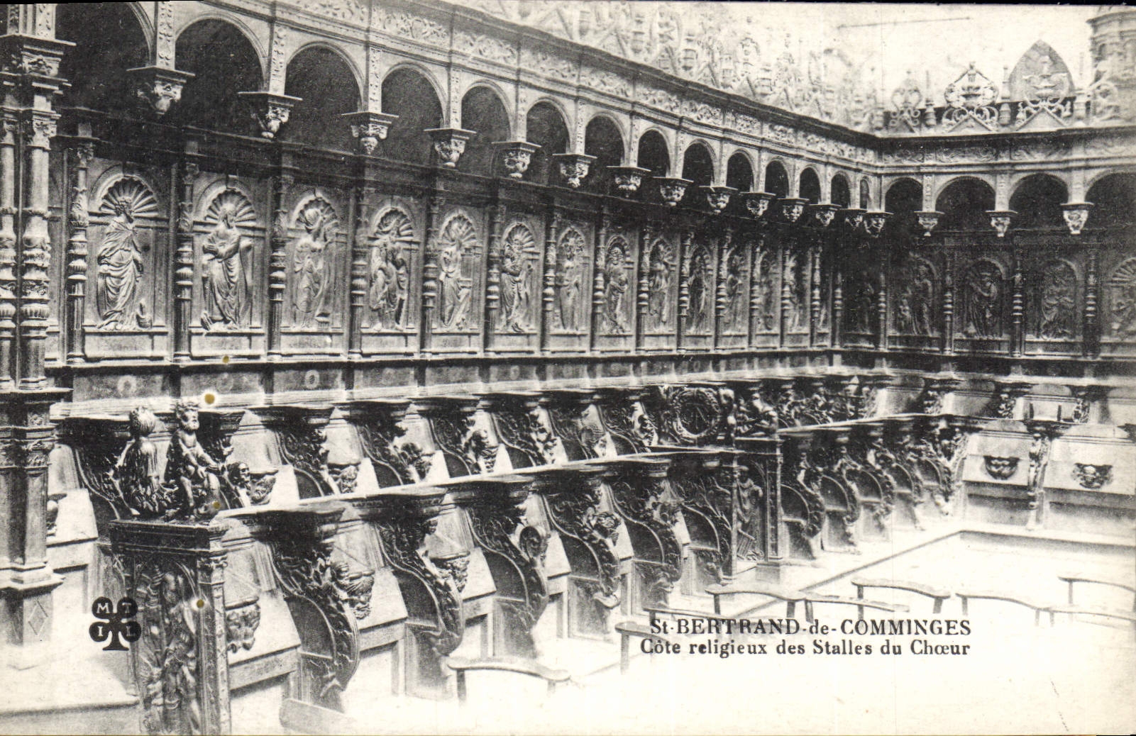 St-Bertrand-de-Comminges — Côté religieux des stalles du chœur — M.T. imp. Limoges