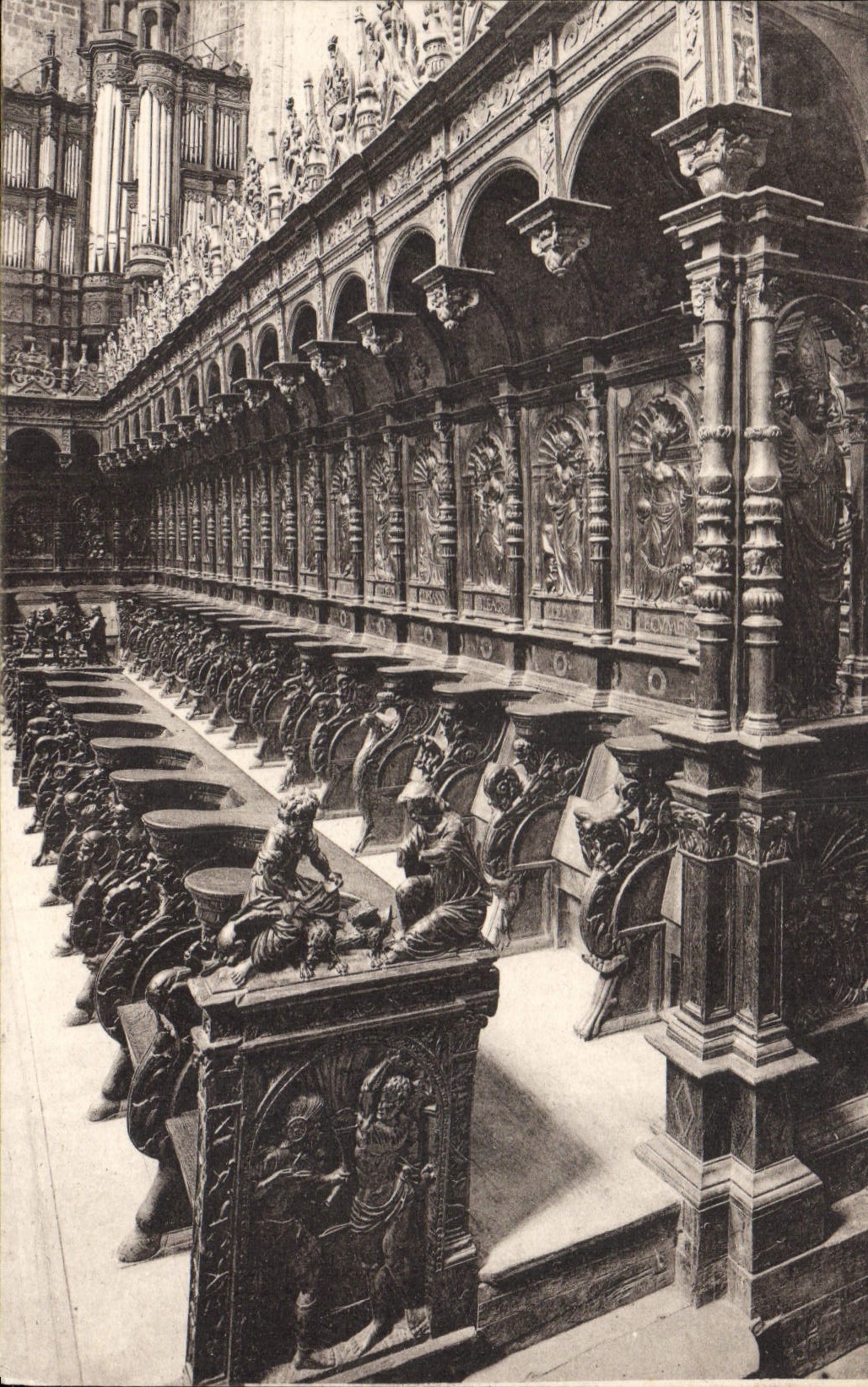 CPA Saint Bertrand De Comminges La Cathedrale Stalles