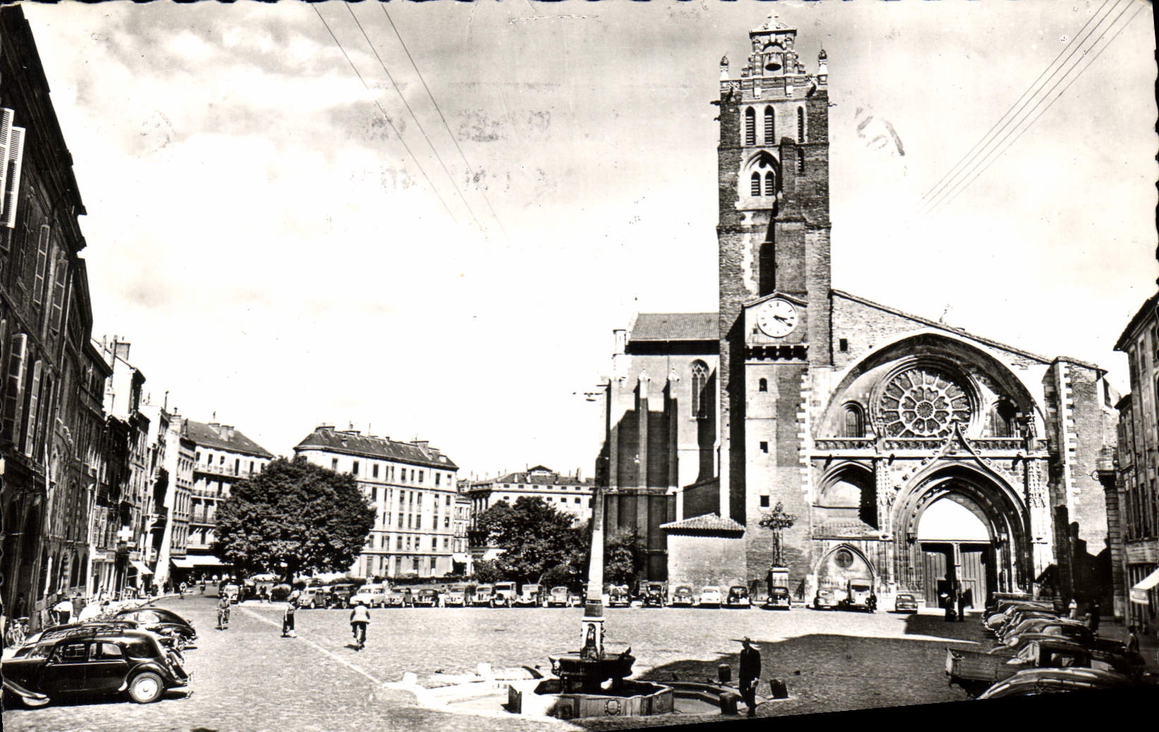 La Cathédrale Saint-Étienne — Portail 1451. Clocher début XVIIe Siècle — Édit. «Pyr. Océan» La Ville Rose, n°429