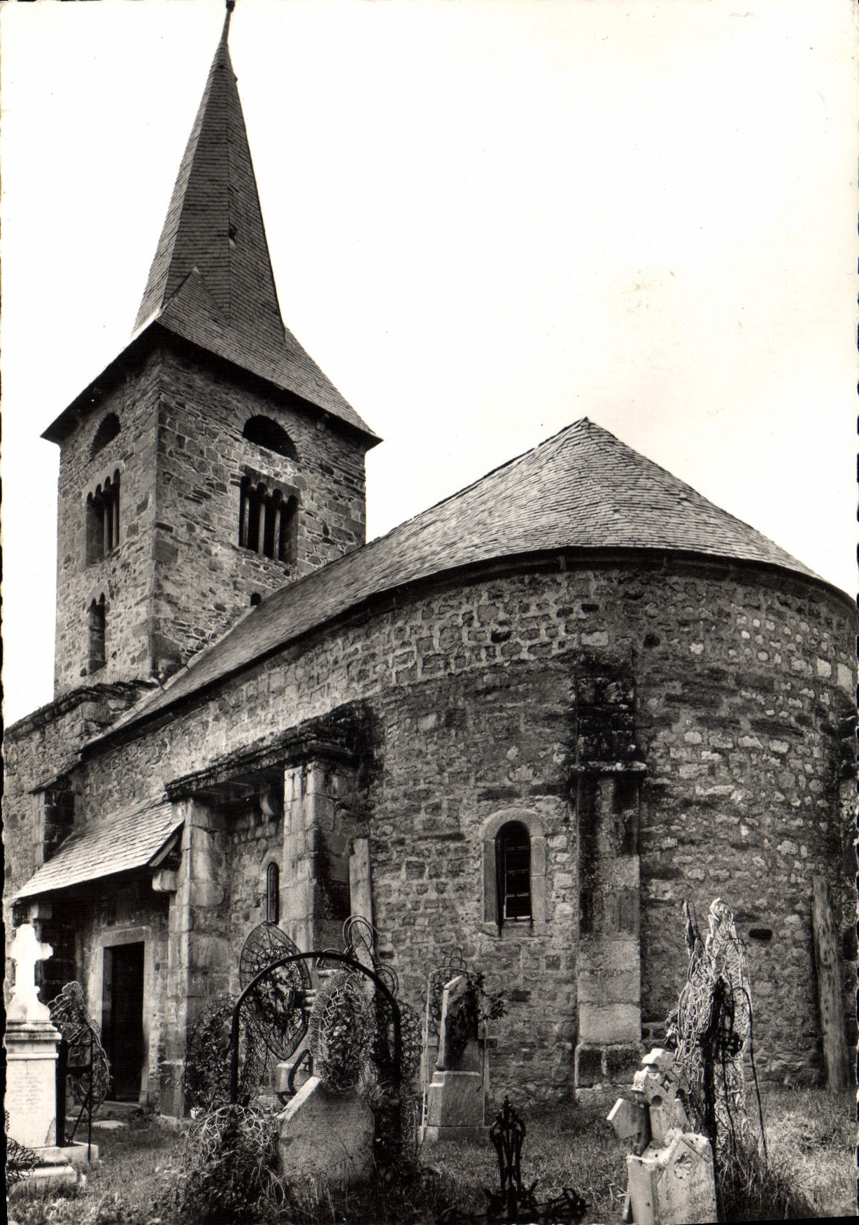 Cazeaux-de-Larboust — Église du XIe siècle — Éditions S.L. Lyon