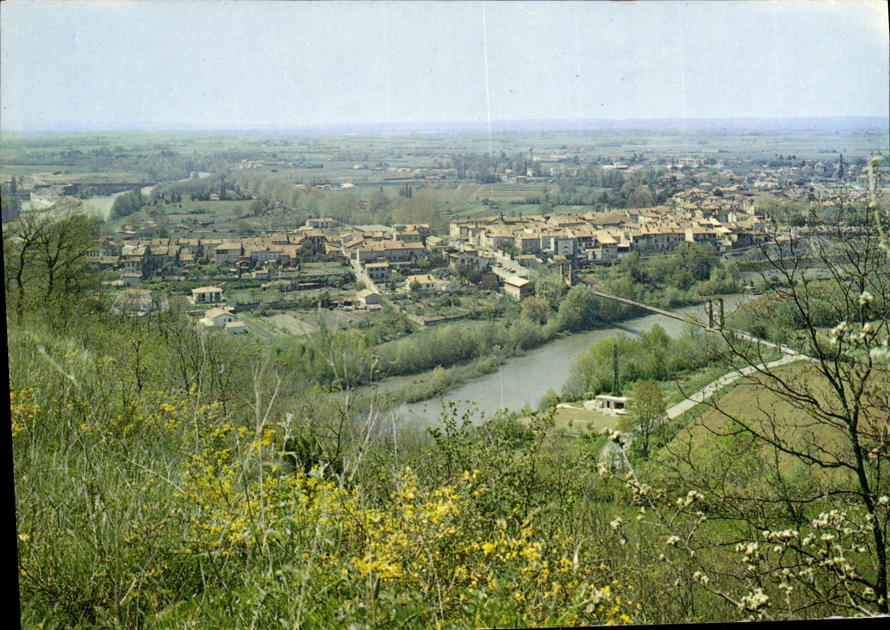 Carbonne (Haute-Garonne) — Panorama de la ville et de la Vallée de la Garonne — Éditions Modernes, Limoges