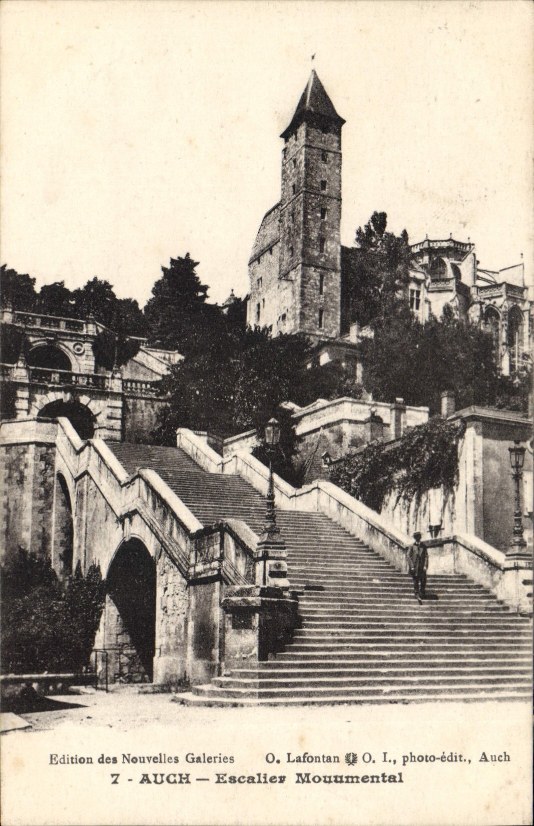 Auch — Escalier Monumental — O. Lafontan & O. I., photo-édit., Auch