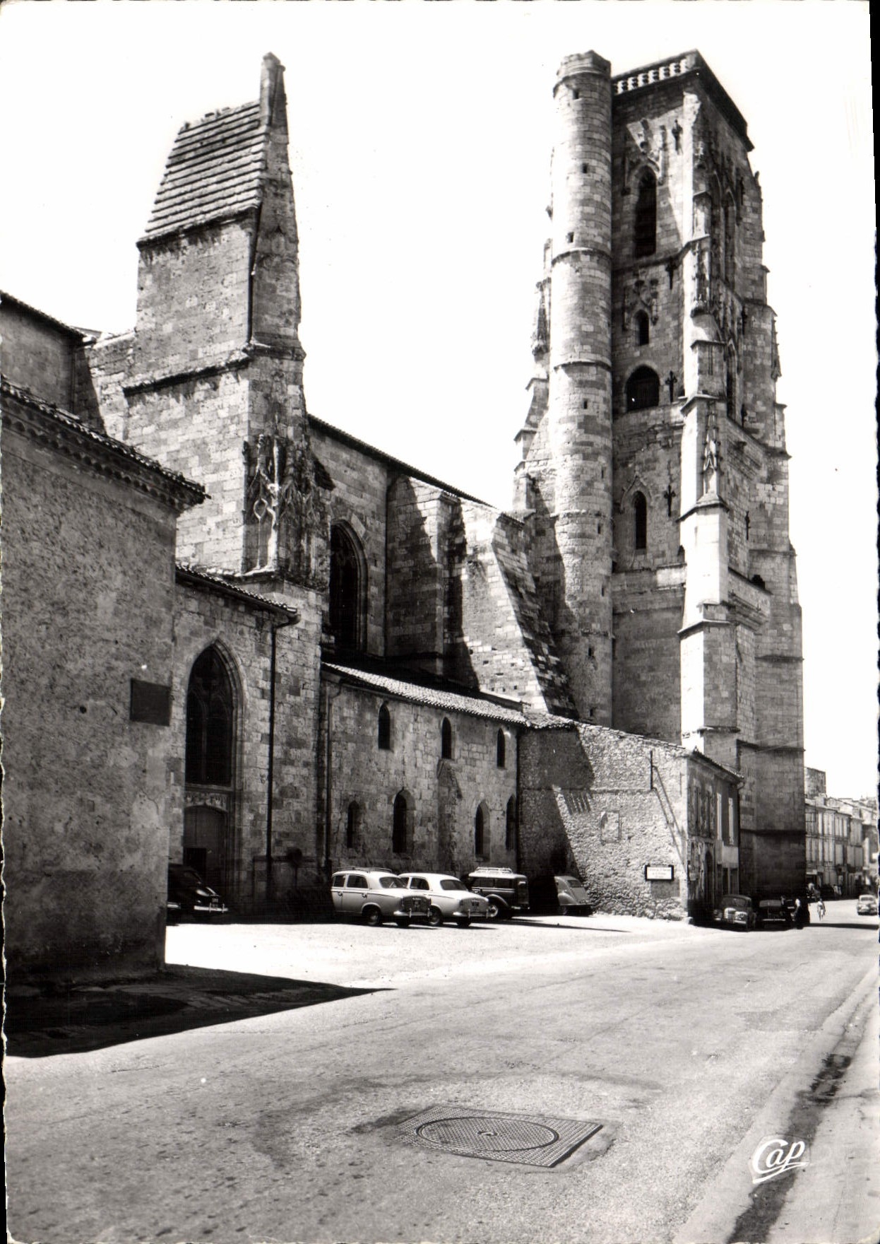 Lectoure - La Cathédrale Saint-Gervais et Saint-Protais XVè s. — Cap