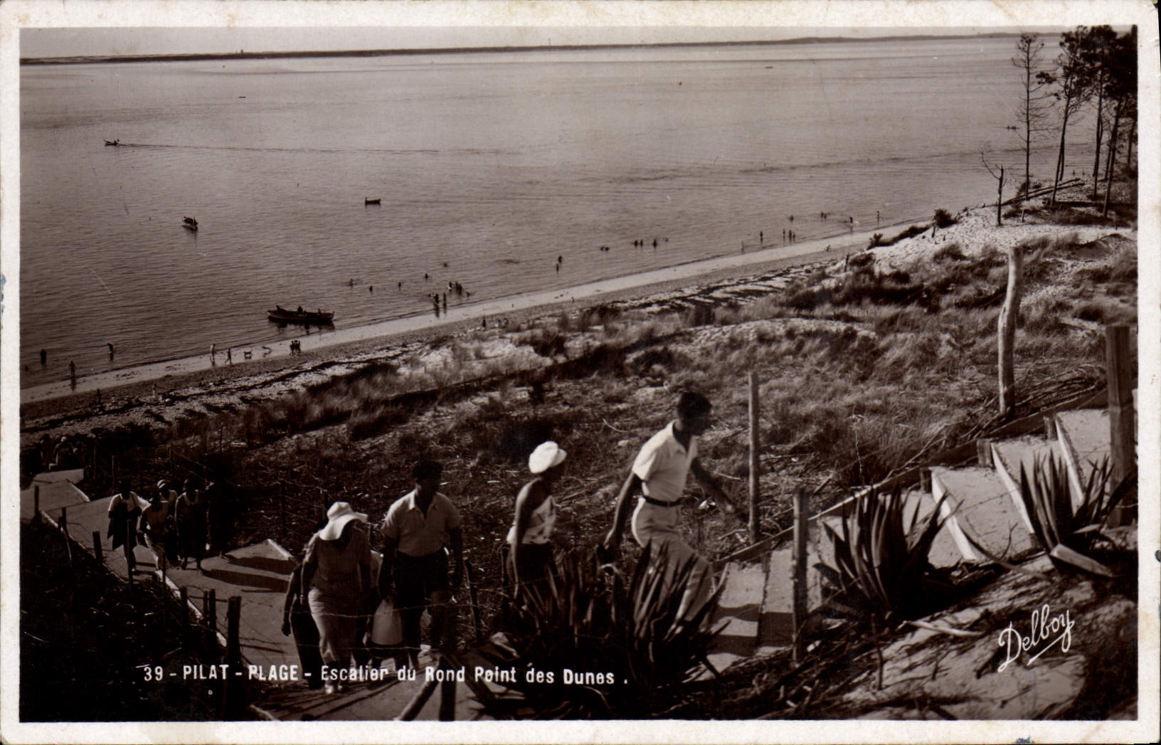 Pilat - Plage - Escalier du Rond Point des Dunes — Delboy