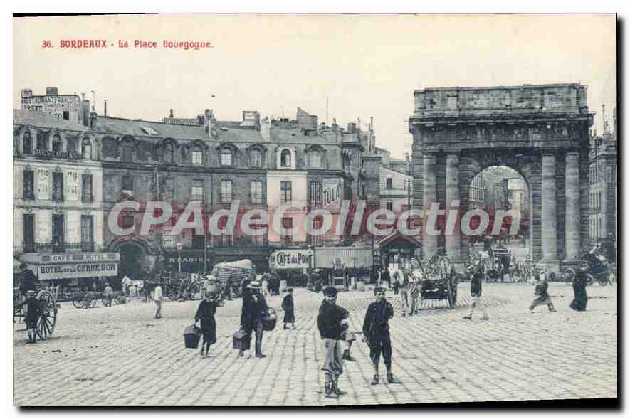 Bordeaux - La Place Bourgogne — vue de l'arc de triomphe et des bâtiments environnants, éditeur non identifié, n° 36
