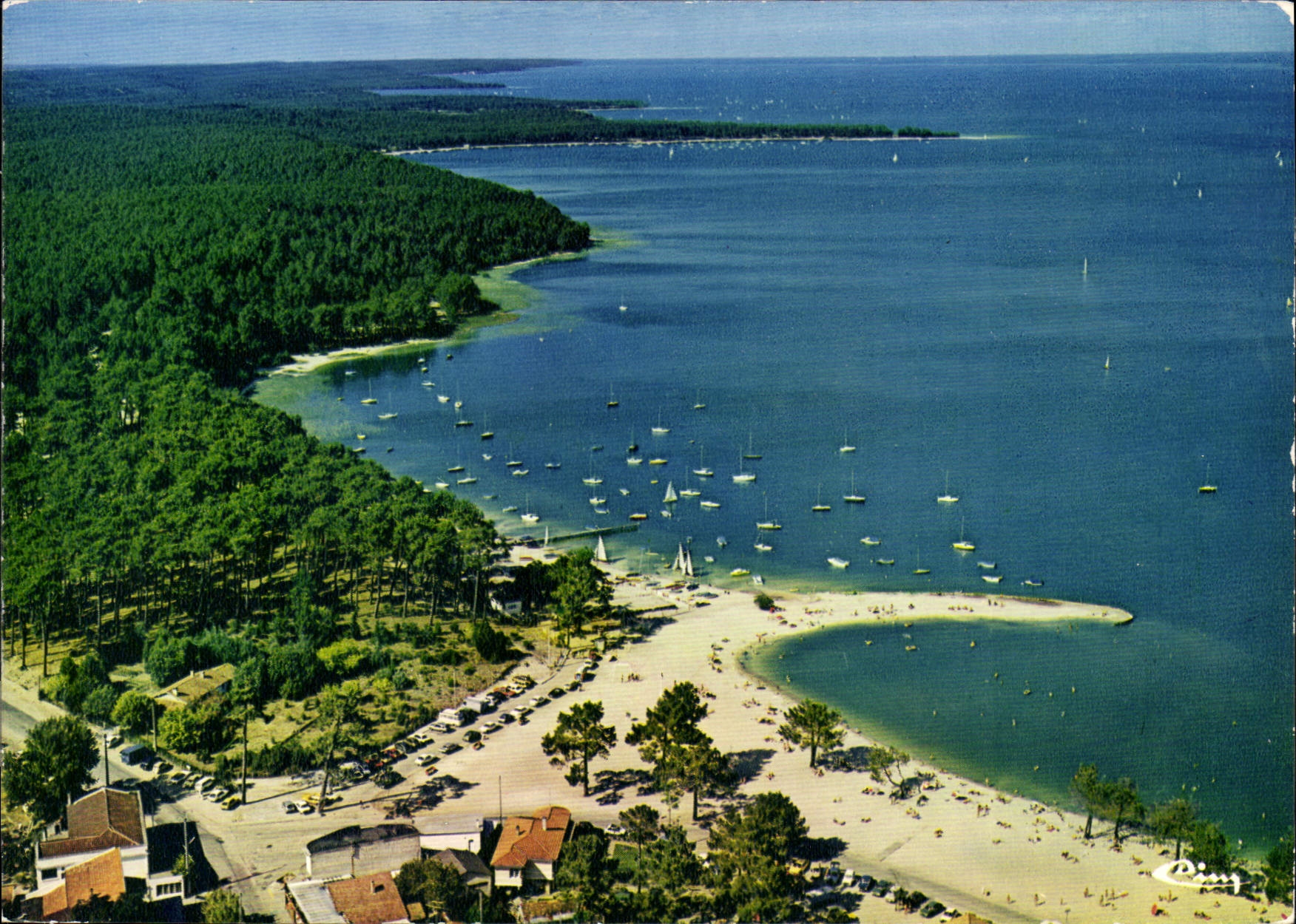 Carcans-Maubuisson — Allgemeine luftige Ansicht von Maubuisson, der Bucht und der Spitze von Cobens — Imprimerie Mâcon