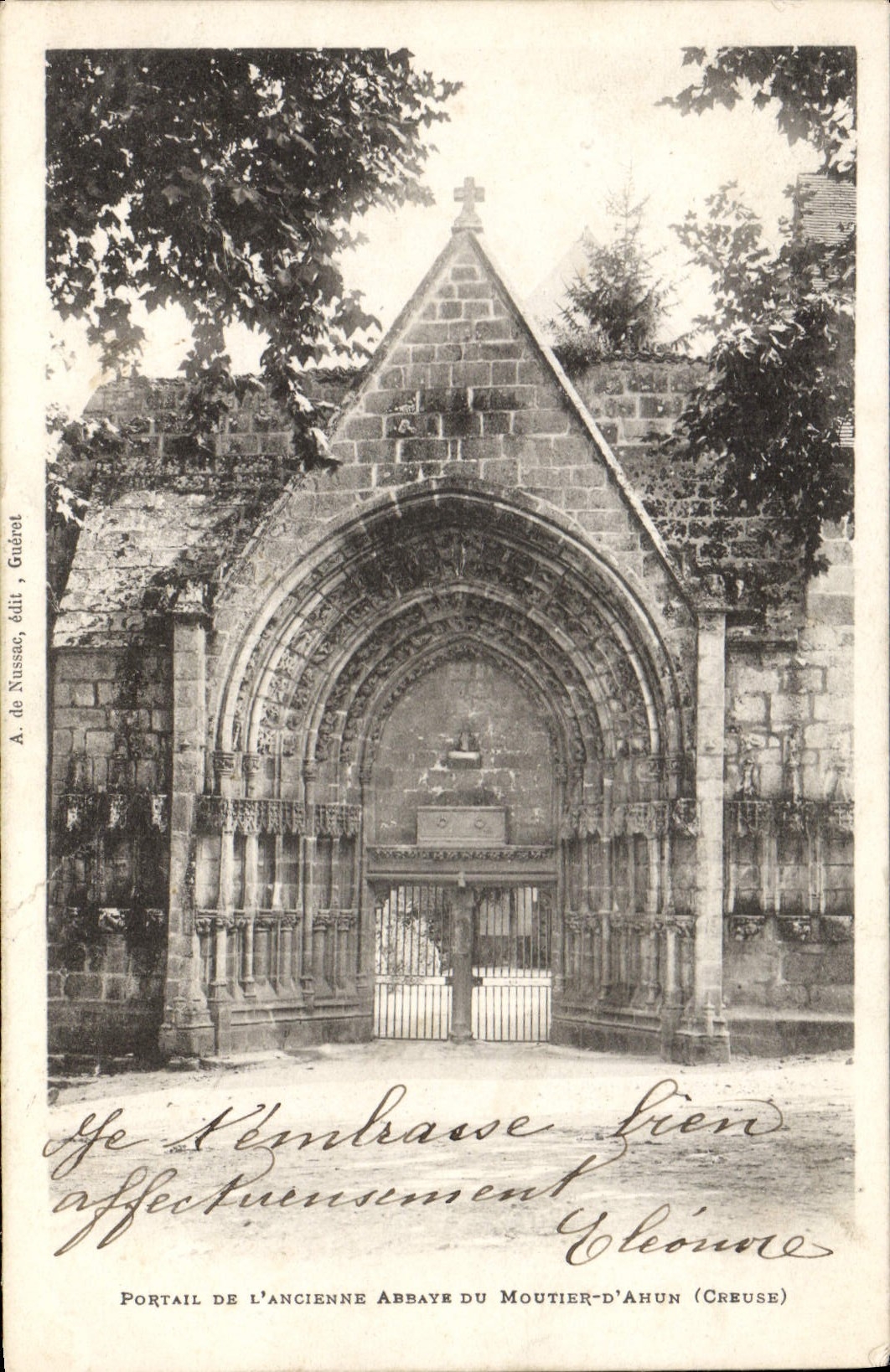 Portail de l'ancienne abbaye du Moutier-d'Ahun (Creuse) — A. de Nussac, édit. Guéréat