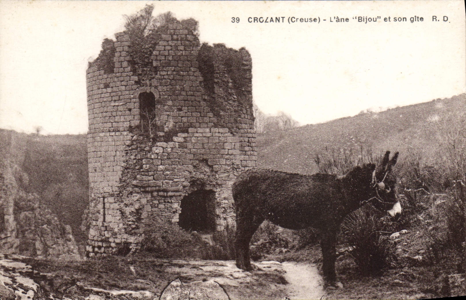 CPA Crozant L'Ane Bijou Et Son Gite
