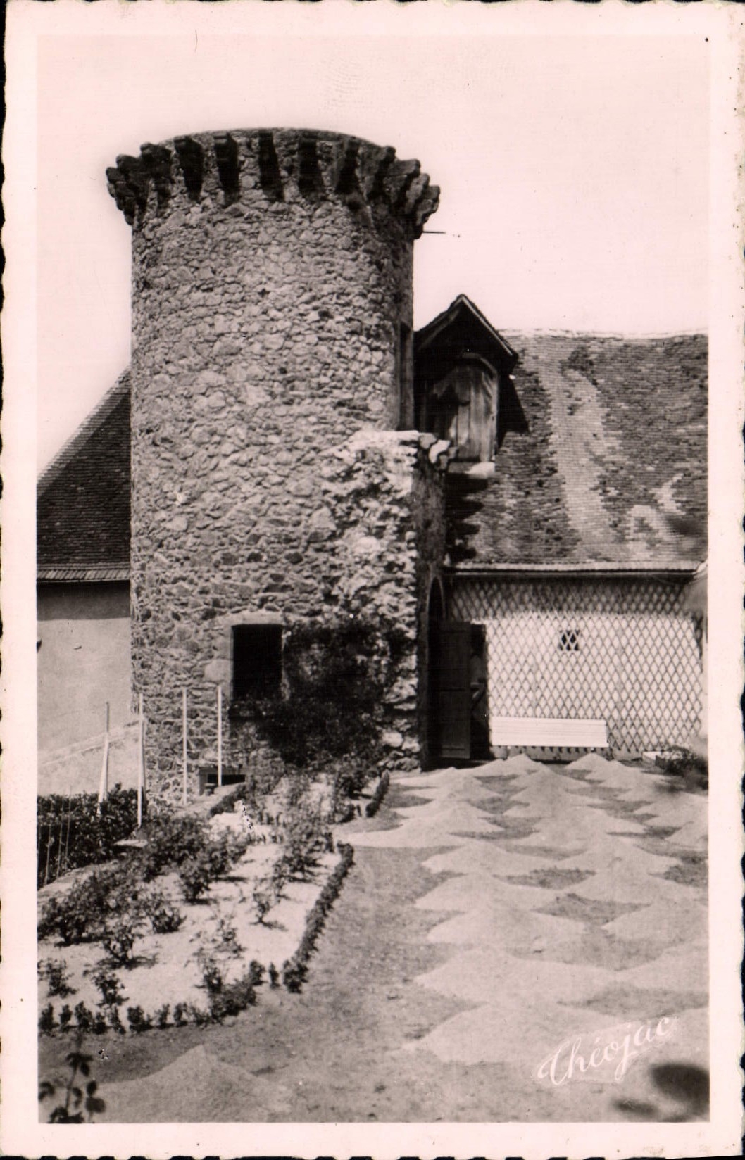 Fellentin (Creuse) — Vieille Tour. Restes des Anciennes Fortifications — Édition Mme G. Chireix, Fellentin