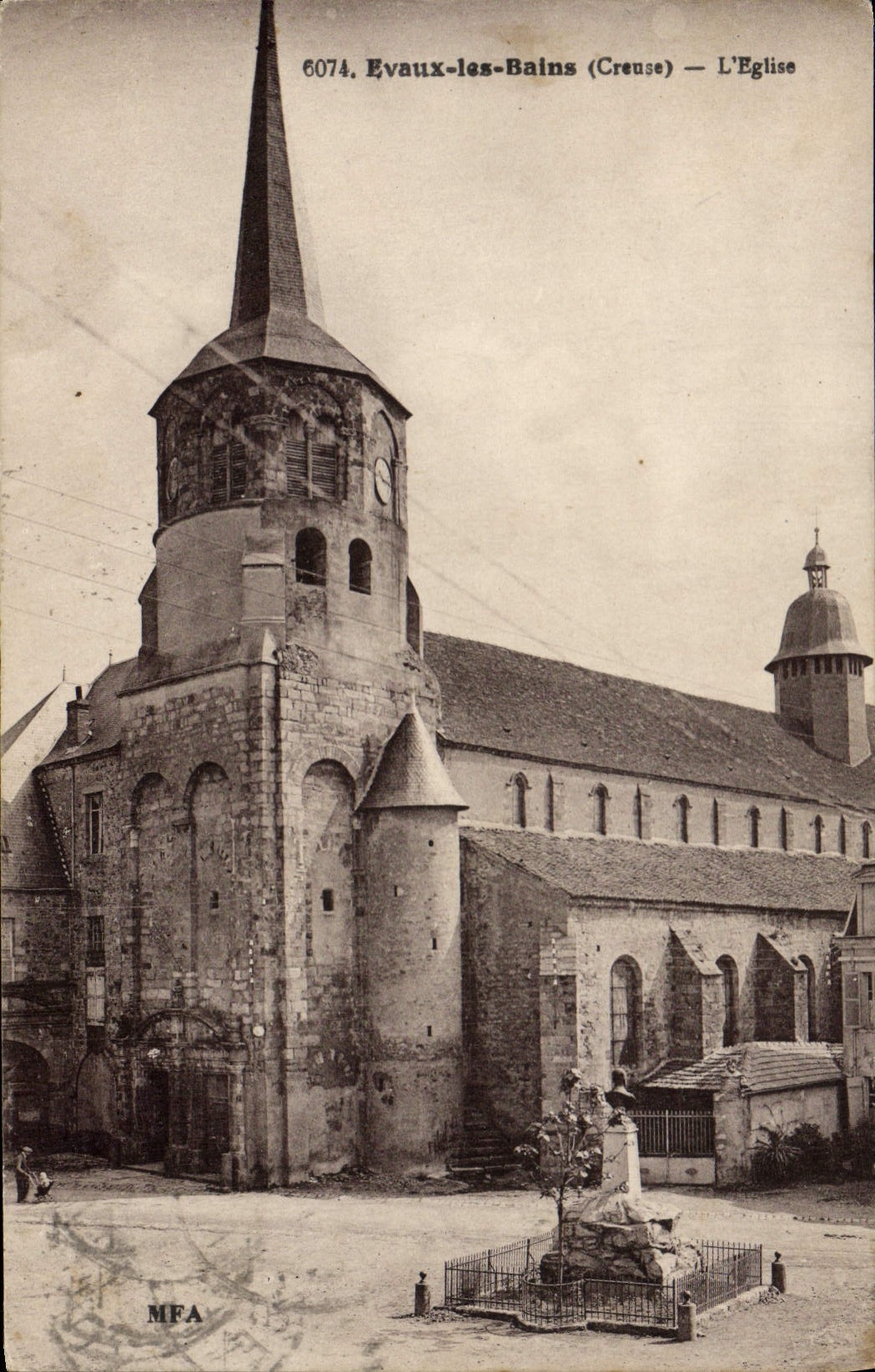 Evaux-les-Bains (Creuse) — Die Kirche — MFA 6074