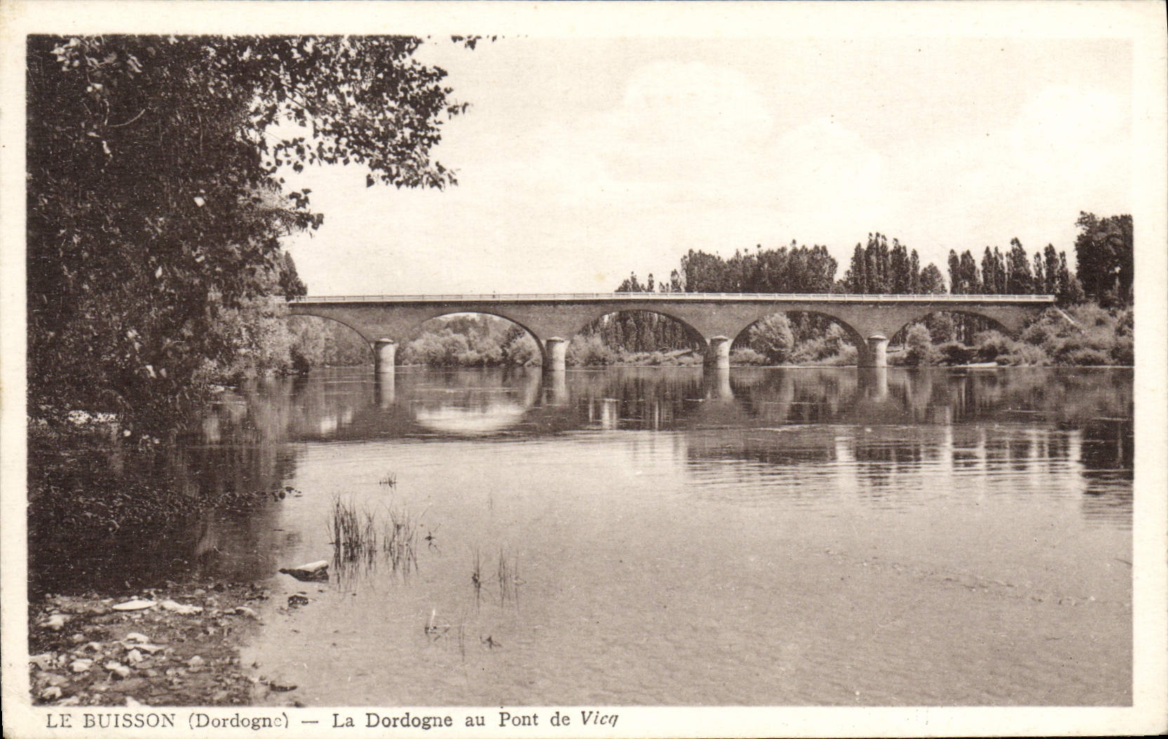 Le Buisson (Dordogne) — La Dordogne au Pont de Vicq