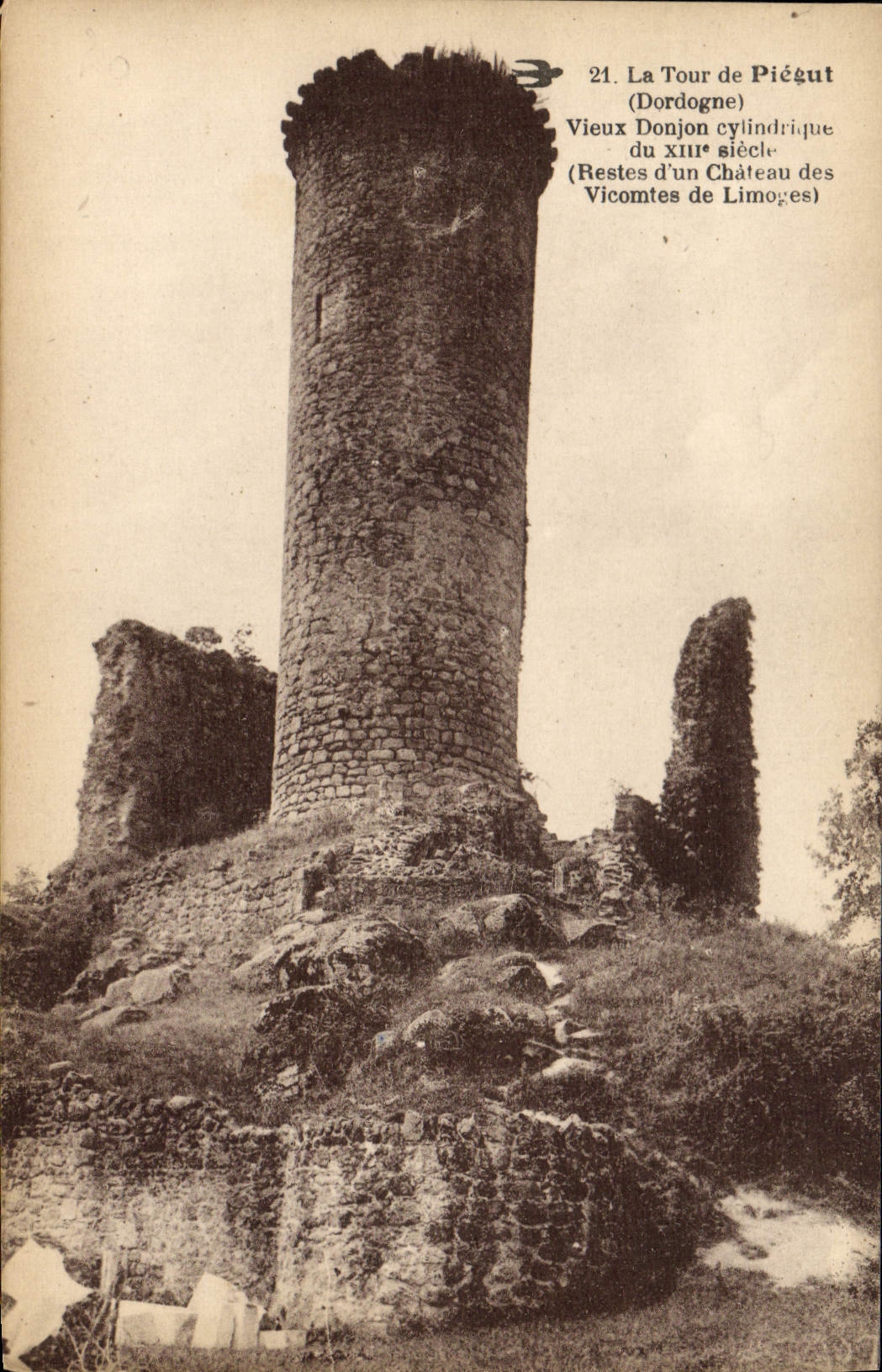 La Tour de Piégut — Dordogne — Restes d'un château des Vicomtes de Limoges