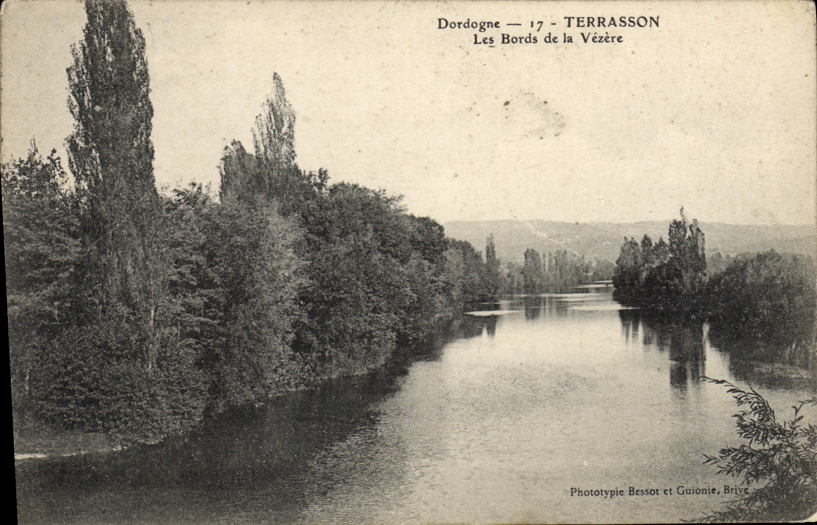Terrasson — Die Ufer der Vézère — Phototypie Bessot et Guionie, Brive