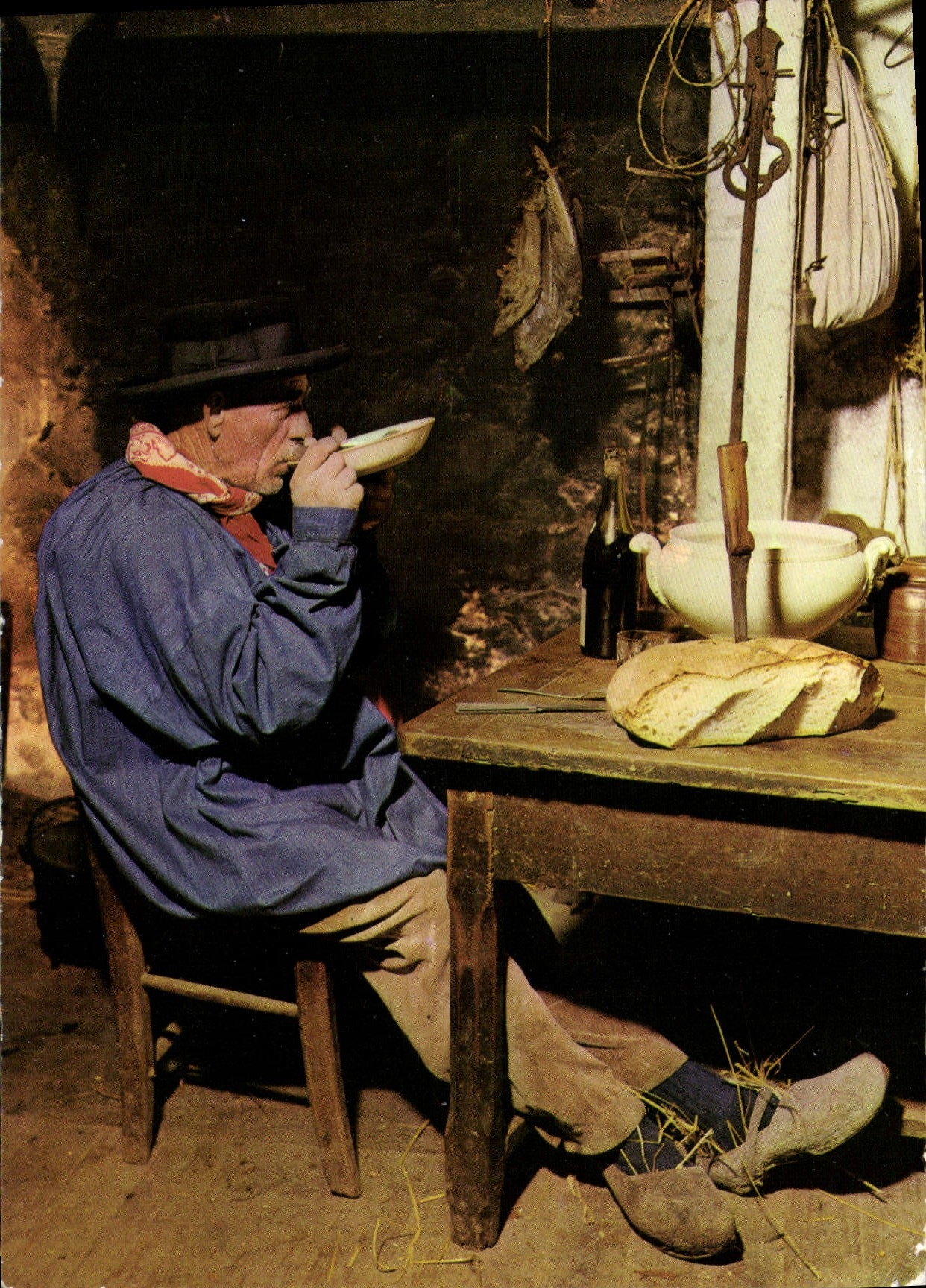 CPSM En Perigord Chabrol