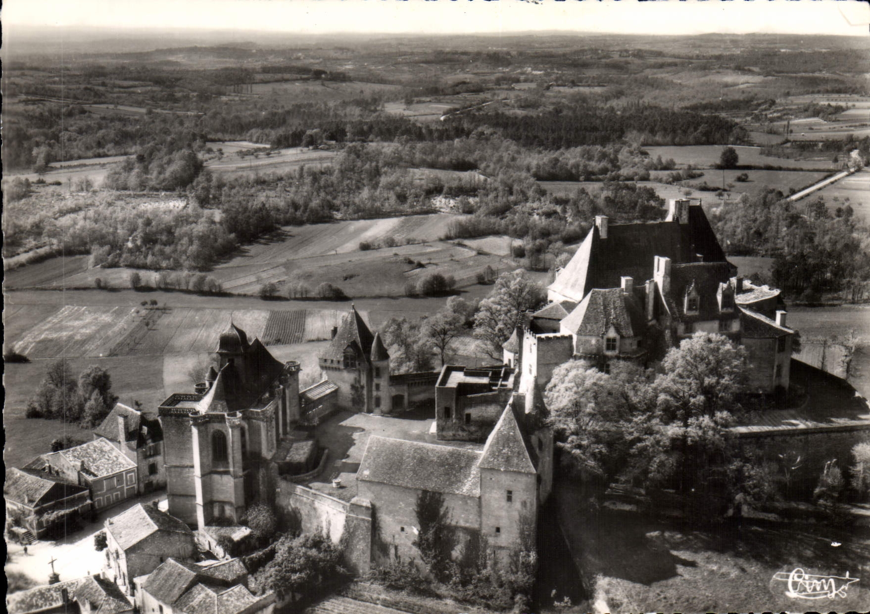 CPSM Biron La Chapelle D'Entree Et Les Batiments