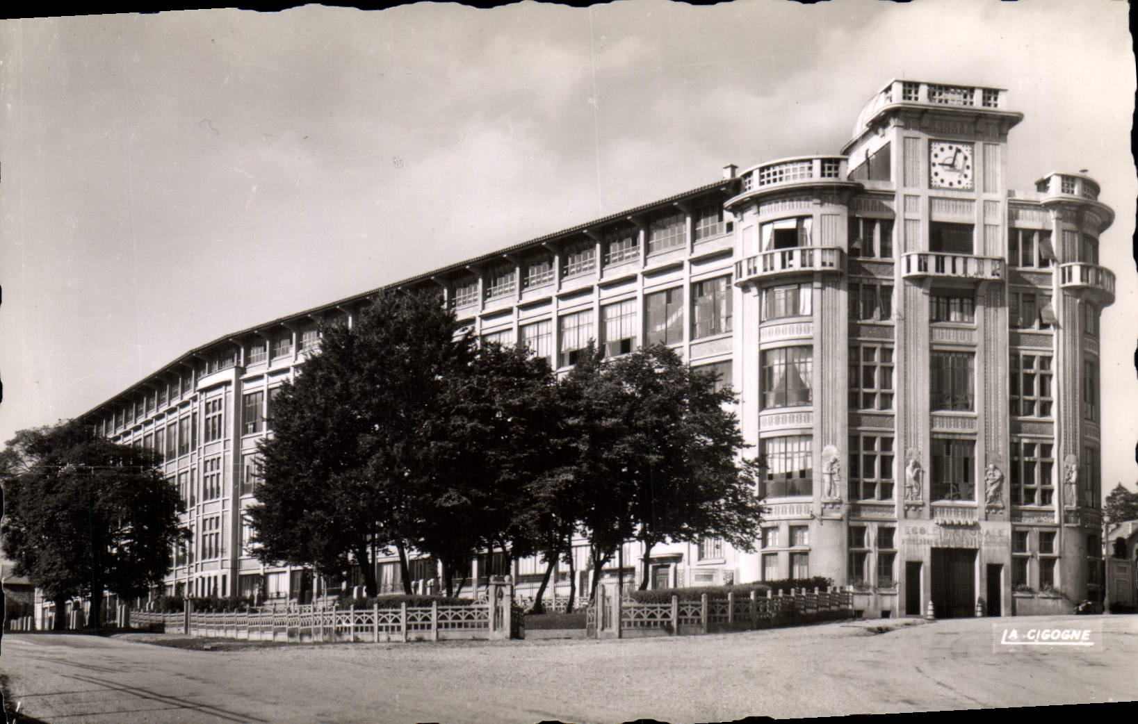 École Nationale d'Horlogerie à Besançon — La Cigogne — éditeur André Leconte
