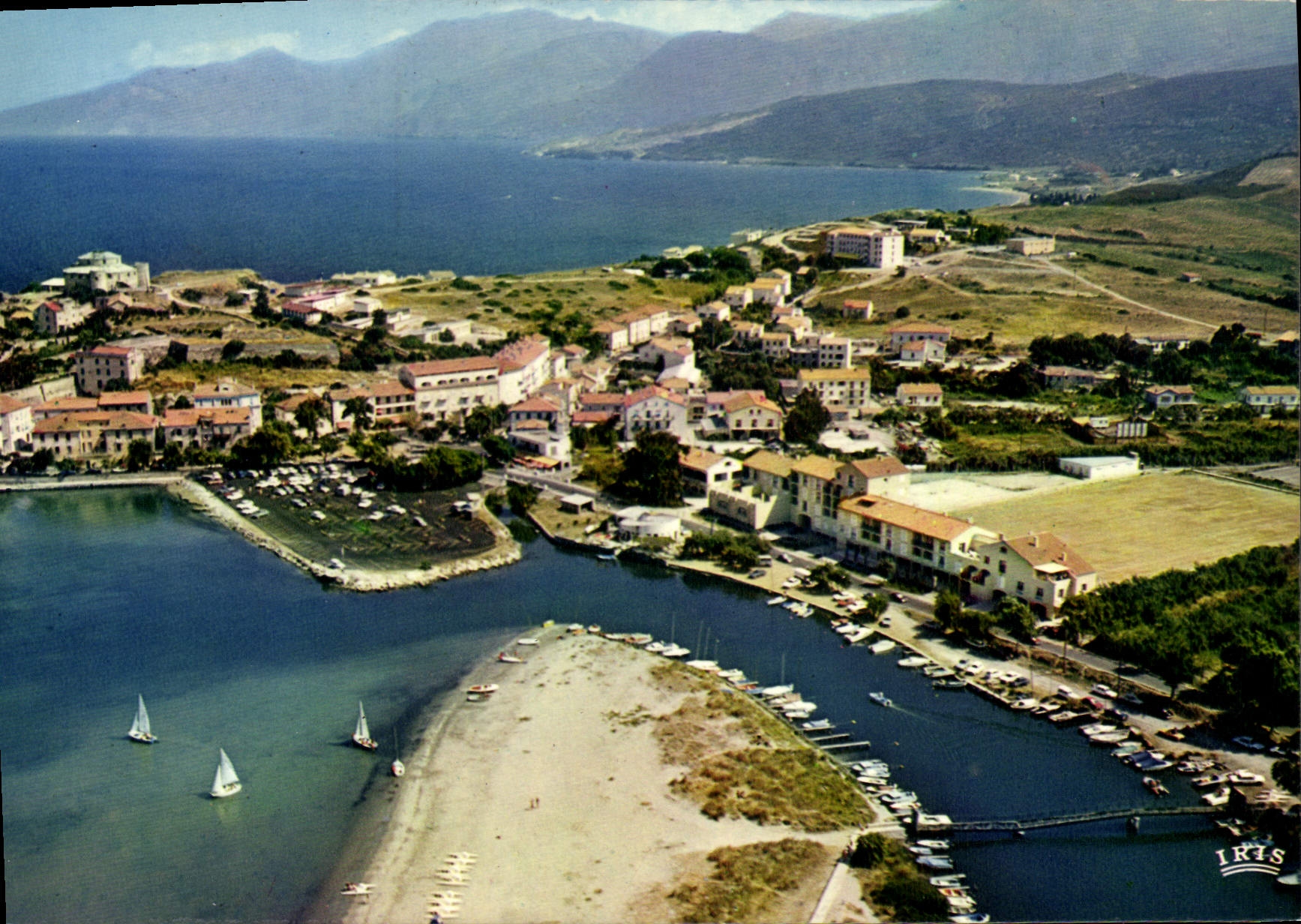 Saint-Florent — Blick auf den Hafen und sein prächtiges Golf — Editions 'La Citroën' n°20.298.55
