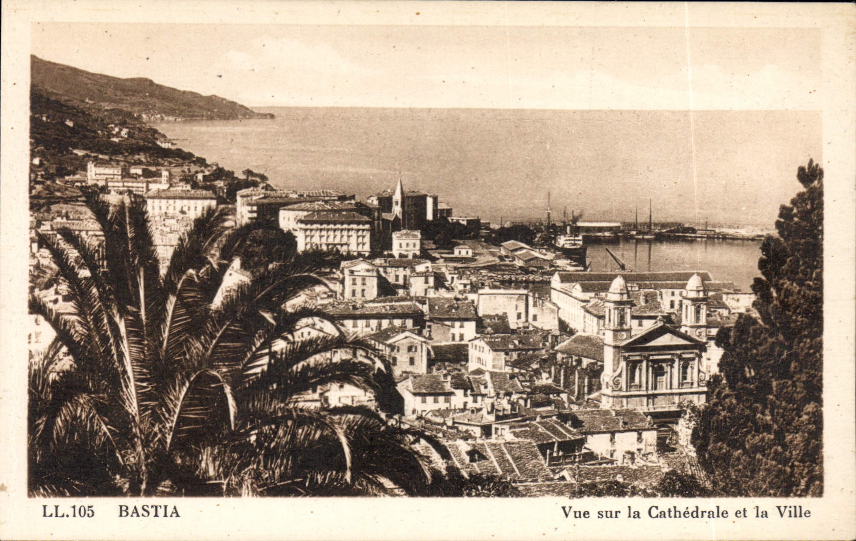 CPA Bastia Vue Sur La Cathedrale Et La Ville