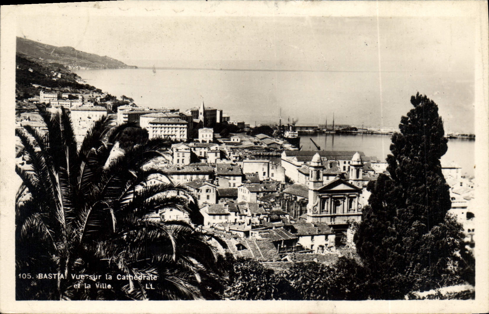 Bastia — Vue sur la Cathédrale et la Ville — LL, n°105