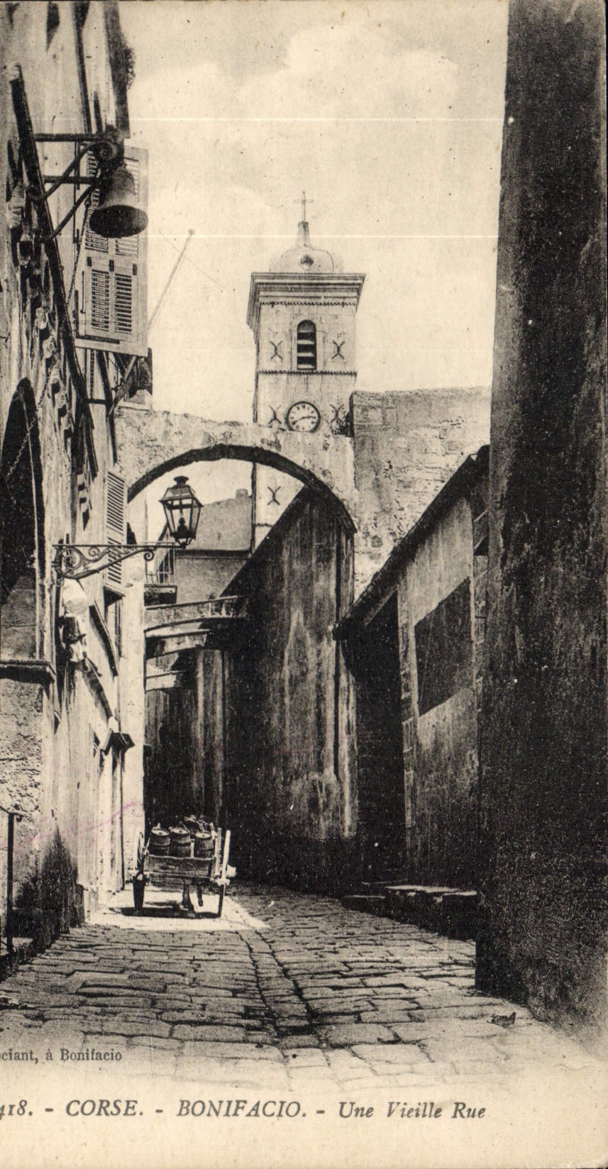 Bonifacio - Une Vieille Rue — Photo A. Tomas (Corse) n° 18