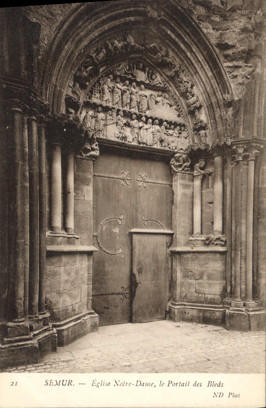 CPA Semur Eglise Notre Dame Le Portail Des bleds