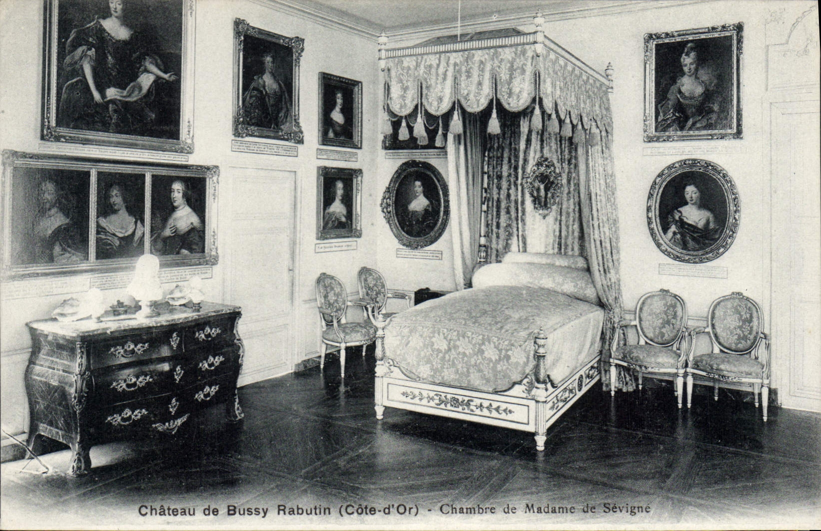 Schloss Bussy-Rabutin (Côte-d'Or) — Zimmer von Madame de Sévigné — L. Hudson, Paris