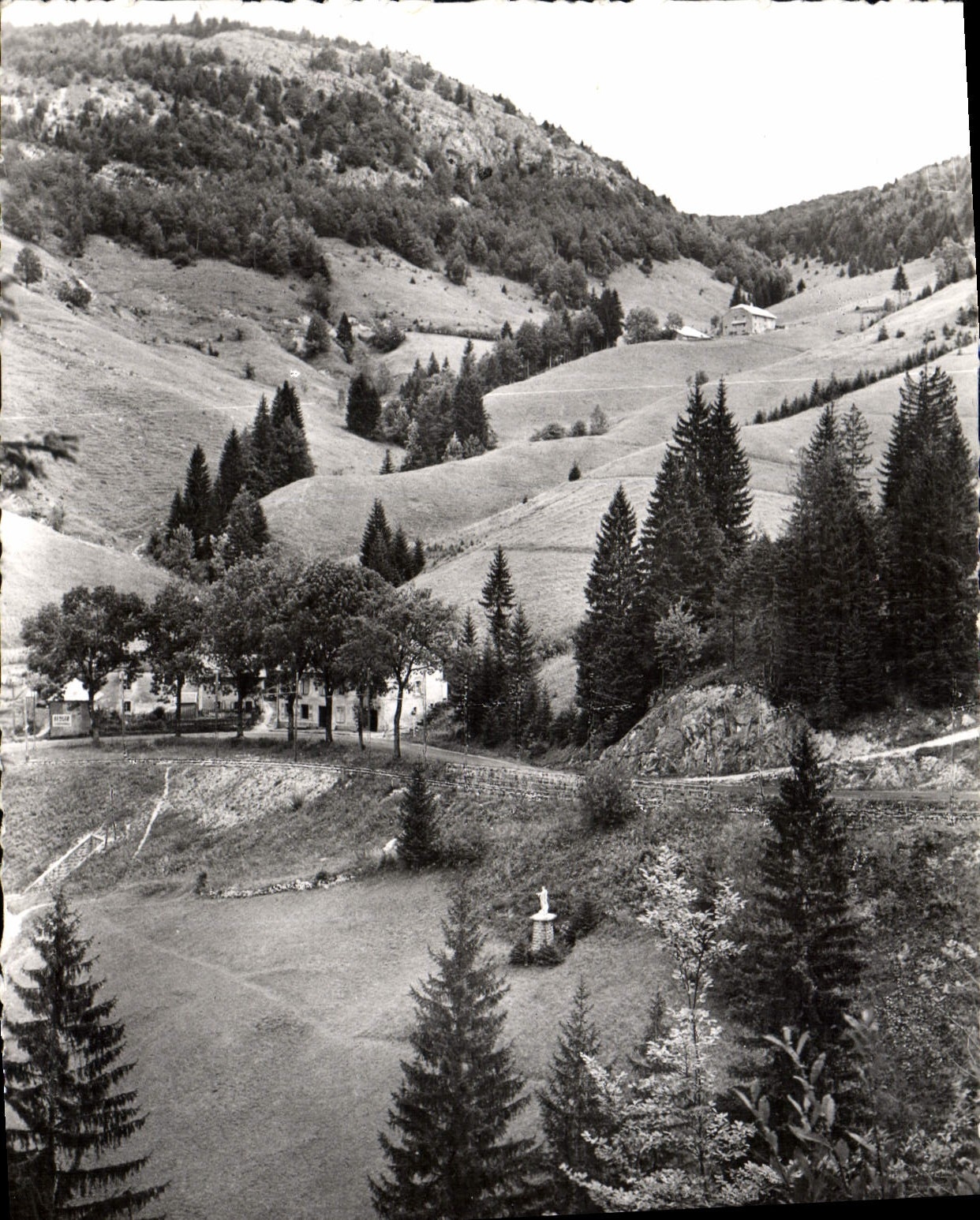 Les Rousses (Haute-Savoie) — Route de Morez aux Rousses — Réal Photo