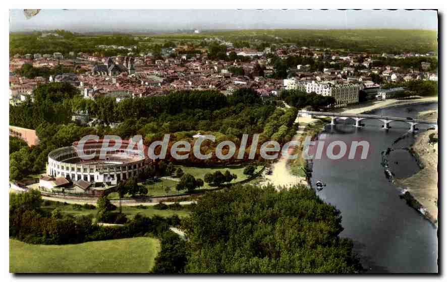CPSM La France Vue du cies Dax Landes Les Arenes et l'Adqui 