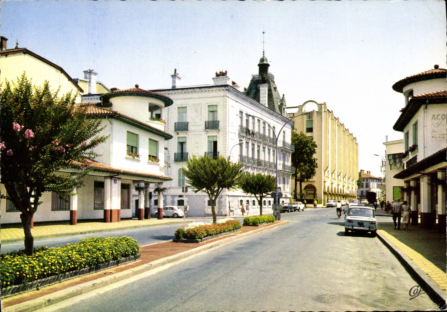 CPSM Dax Landes Le Boulevard Thermal Hotel Graciet Hotel des Thermes Hotel Splendid 