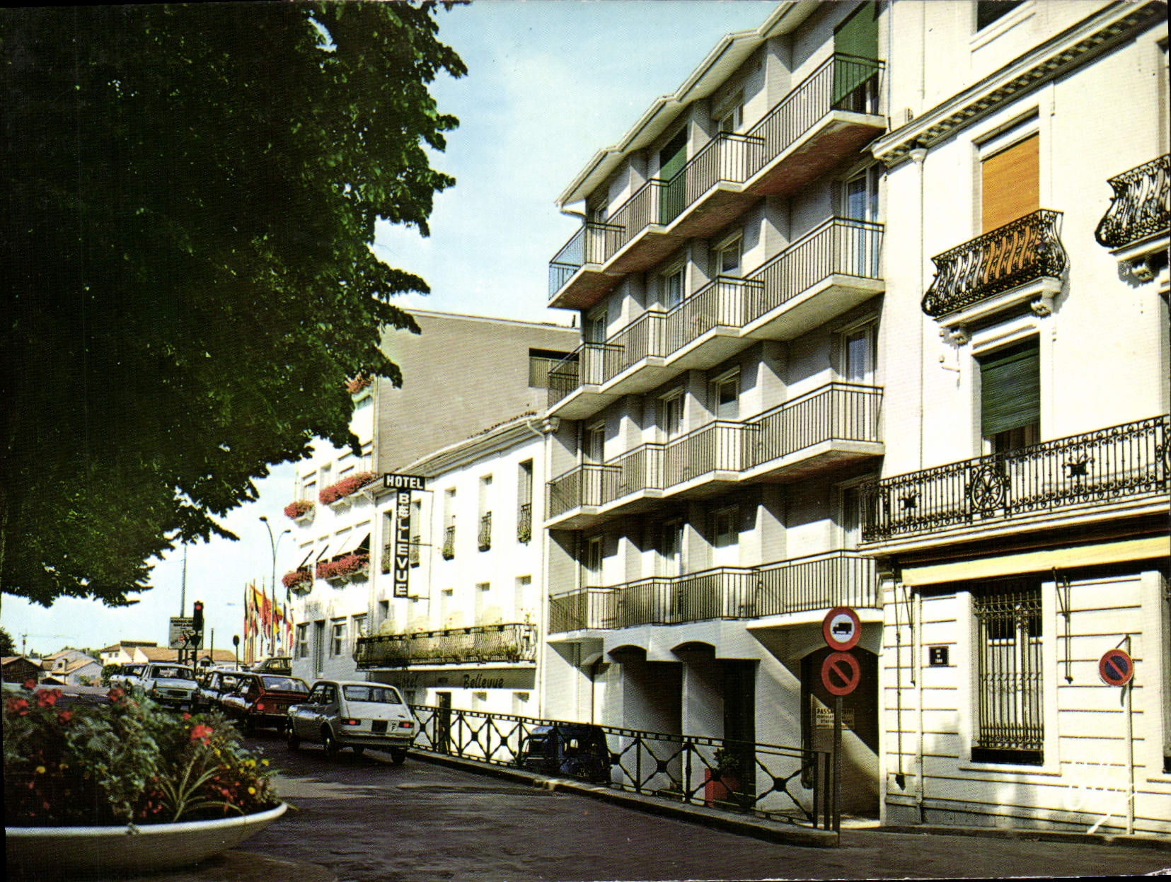 Vue des Hôtels du Parc et Hôtel Thiers — Dax (40) — Édition Victor-Éditeur