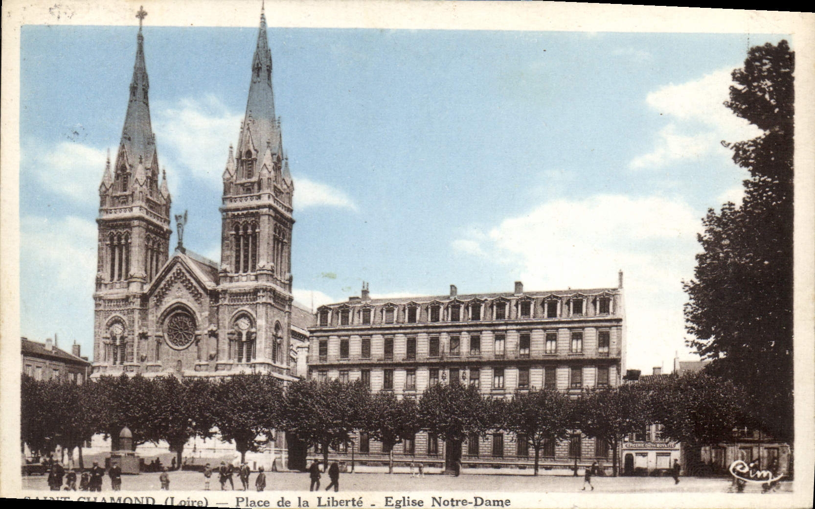 CPA Saint Chamond Loire Place de la Liberte Eglise Notre Dame 