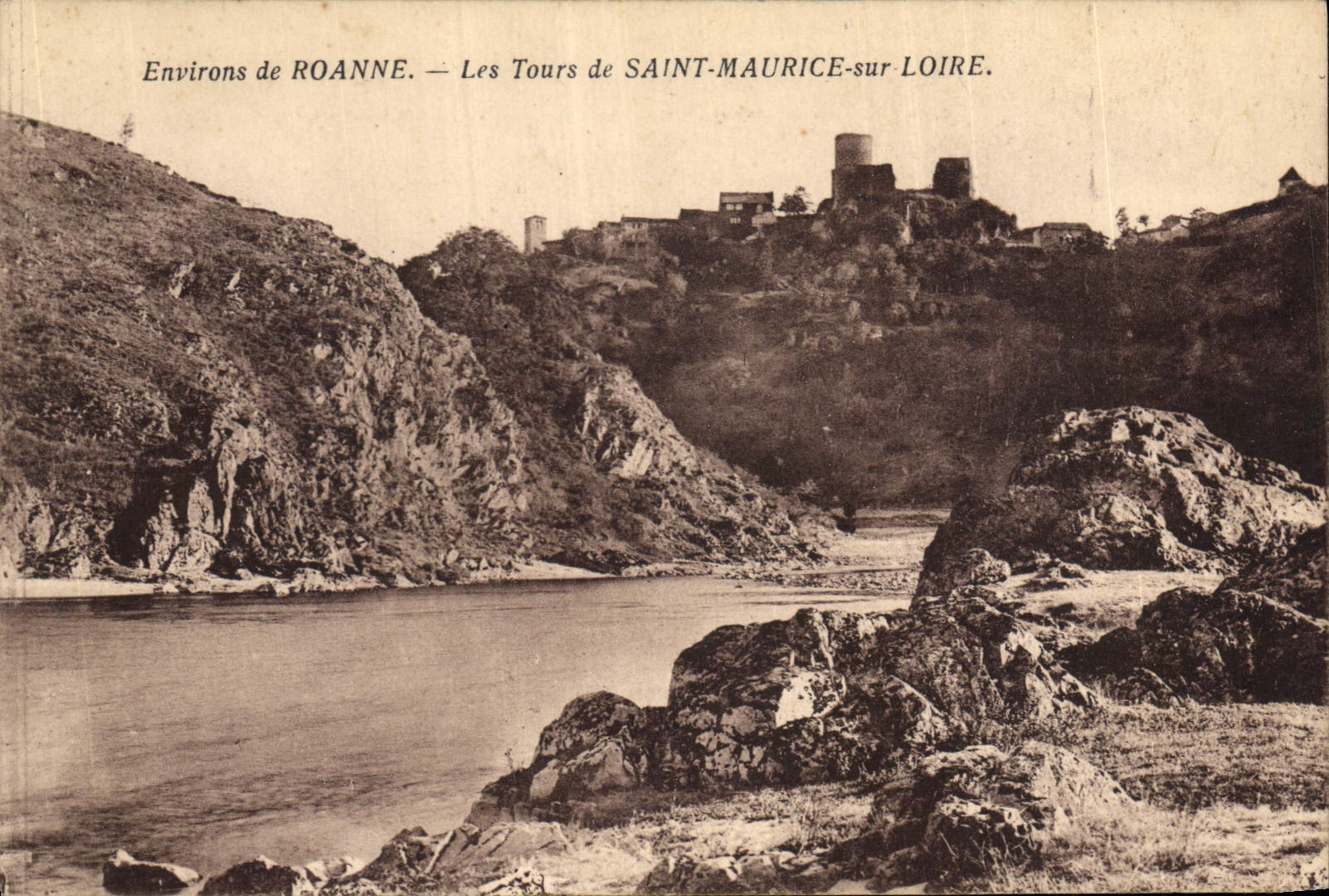 Les Tours de SAINT-MAURICE-sur-LOIRE — Environs de ROANNE.