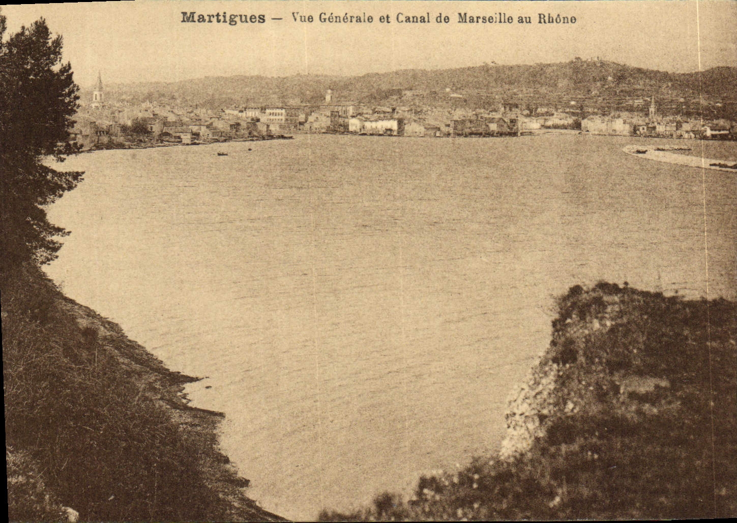 Martigues — Vue Générale et Canal de Marseille au Rhône — Éditeur non identifié