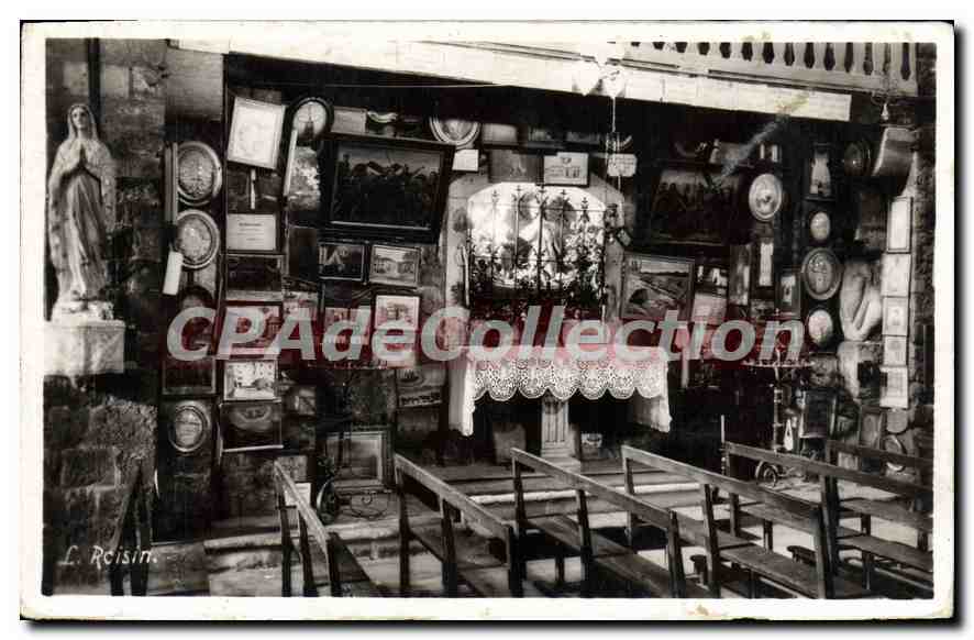Intérieur d'une chapelle — L. Roisin — CPAdeCollection