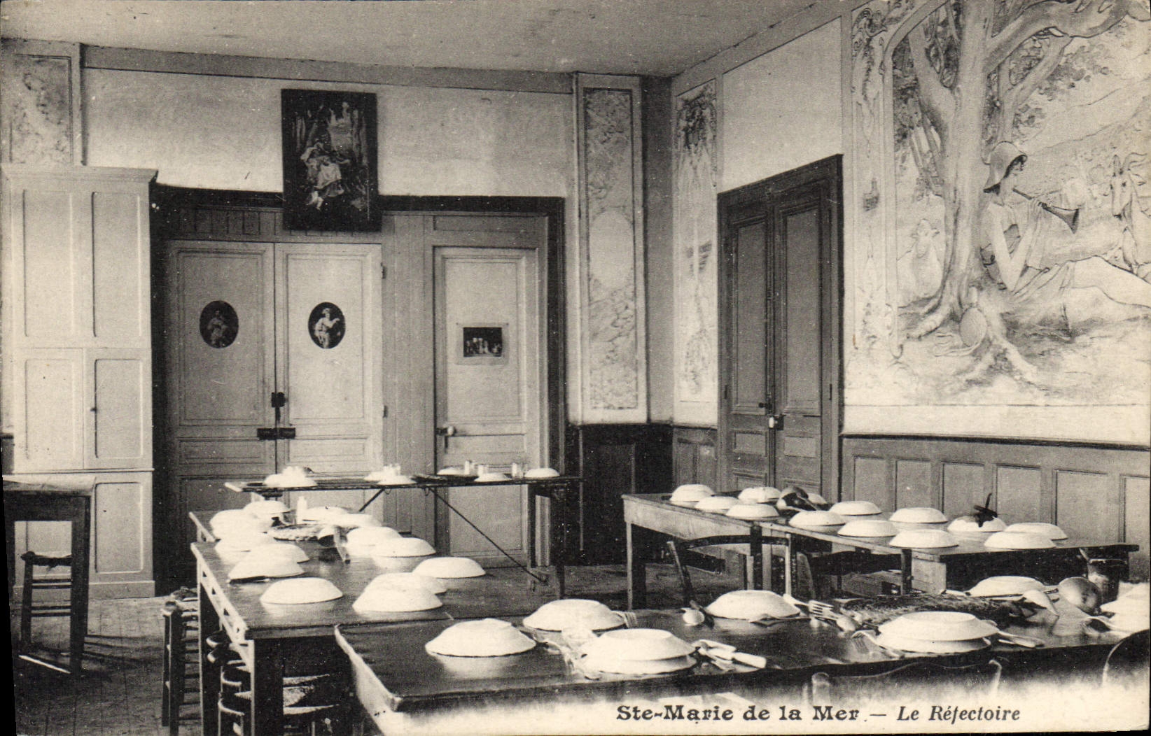 Ste-Marie de la Mer — Le Réfectoire