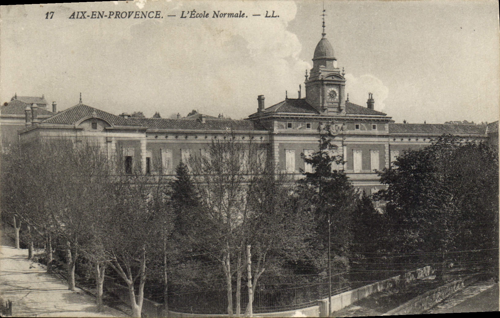 Aix-en-Provence — L'École Normale — LL. — N°17