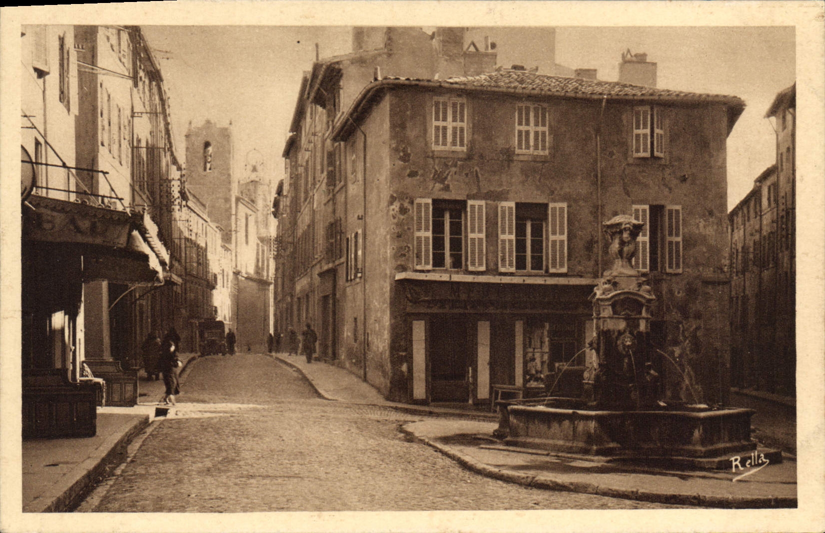 Aix-en-Provence — La place des Tanneurs — Rolle