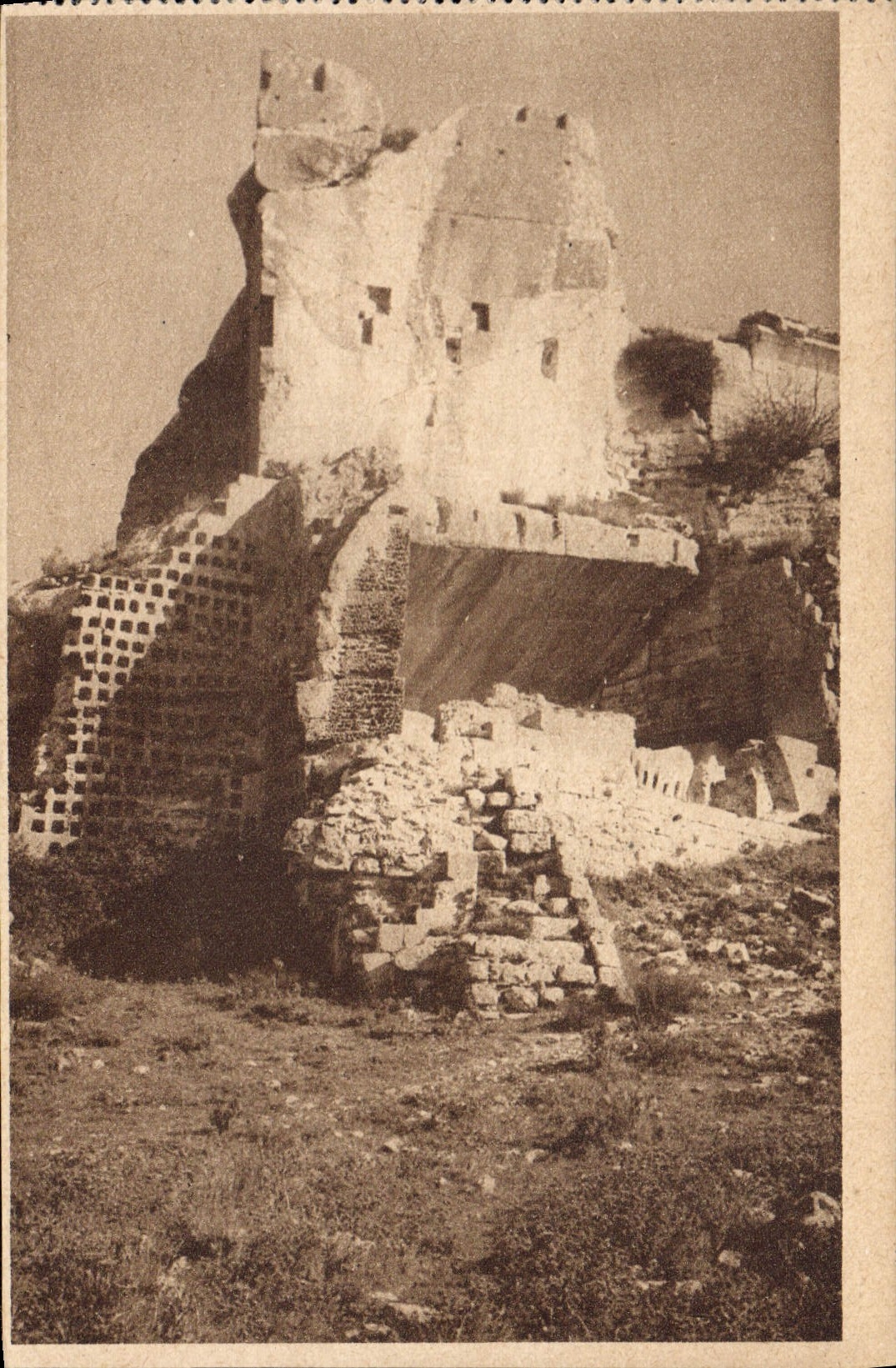 Les Baux - Colombario y torre Paraselle — G.-L. Arlaud, Lyon, n°68