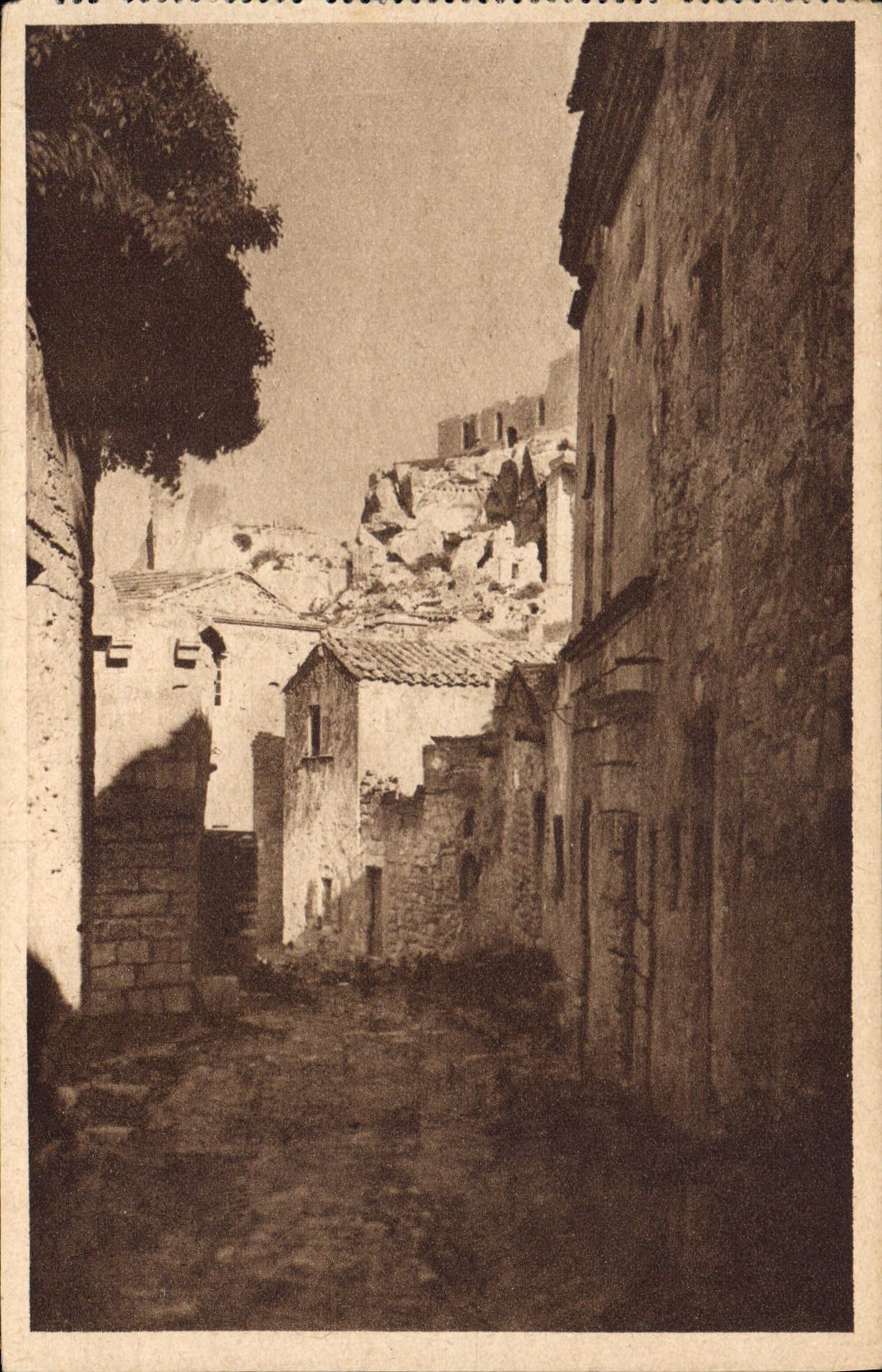 Les Baux - Rue des Fours banaux — G.-L. Arlaud, editor, Lyon