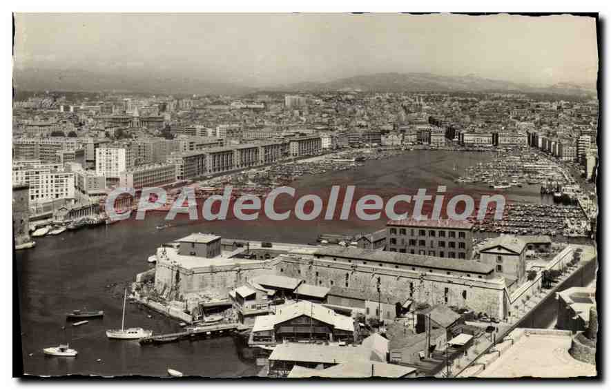 Port et la Ville — Panorama sur le Vieux Port — Éditions du Carrefour du Monde